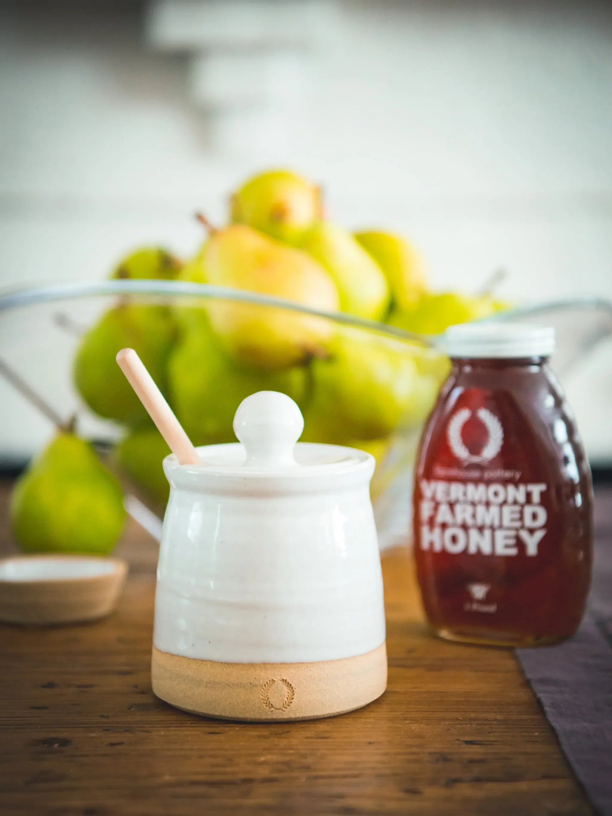 Farmhouse Pottery Beehive Honey Pot with Wood Dipper - The Mayfair Hall