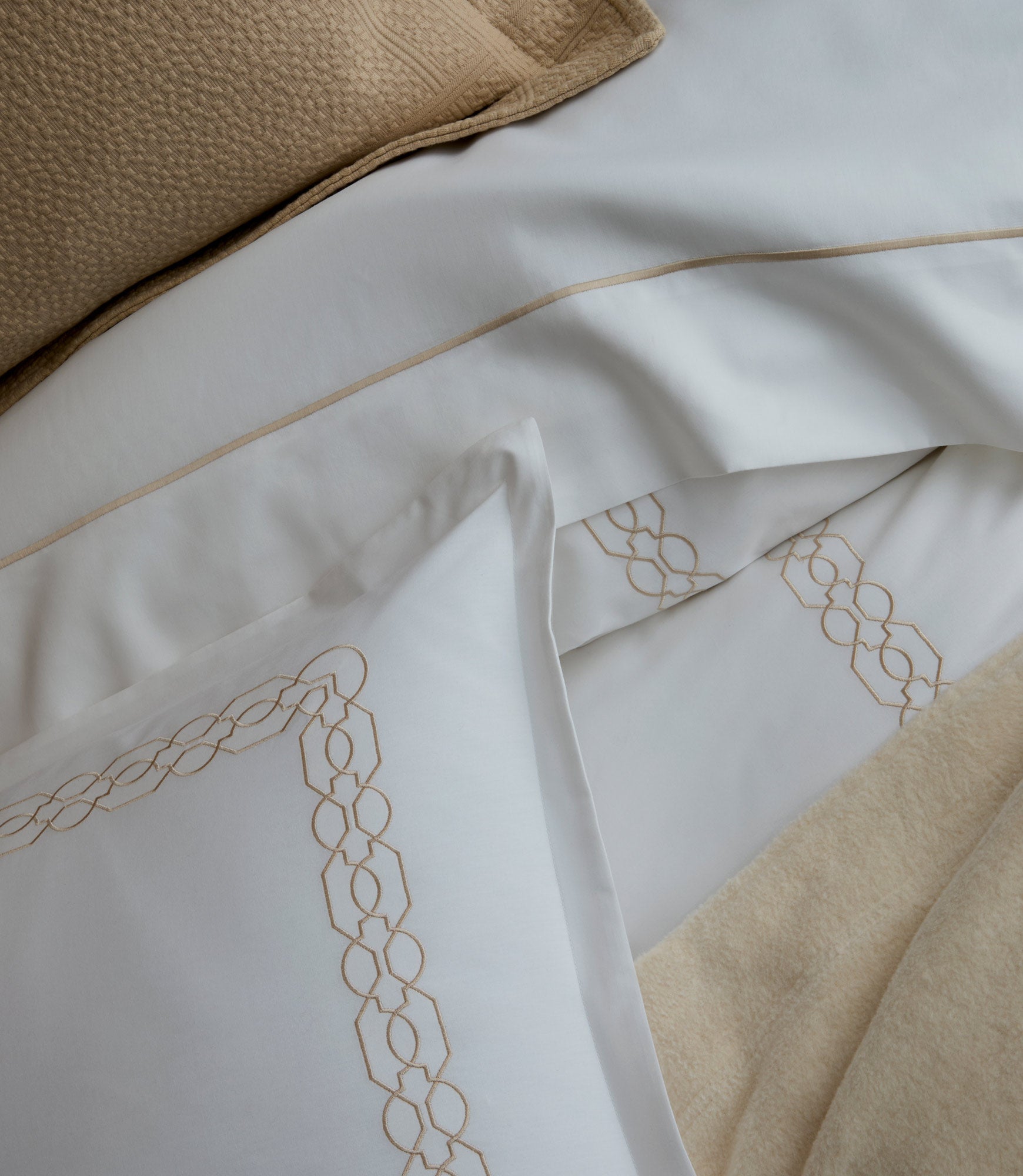 Filigree Classic Embroidered Duvet Set