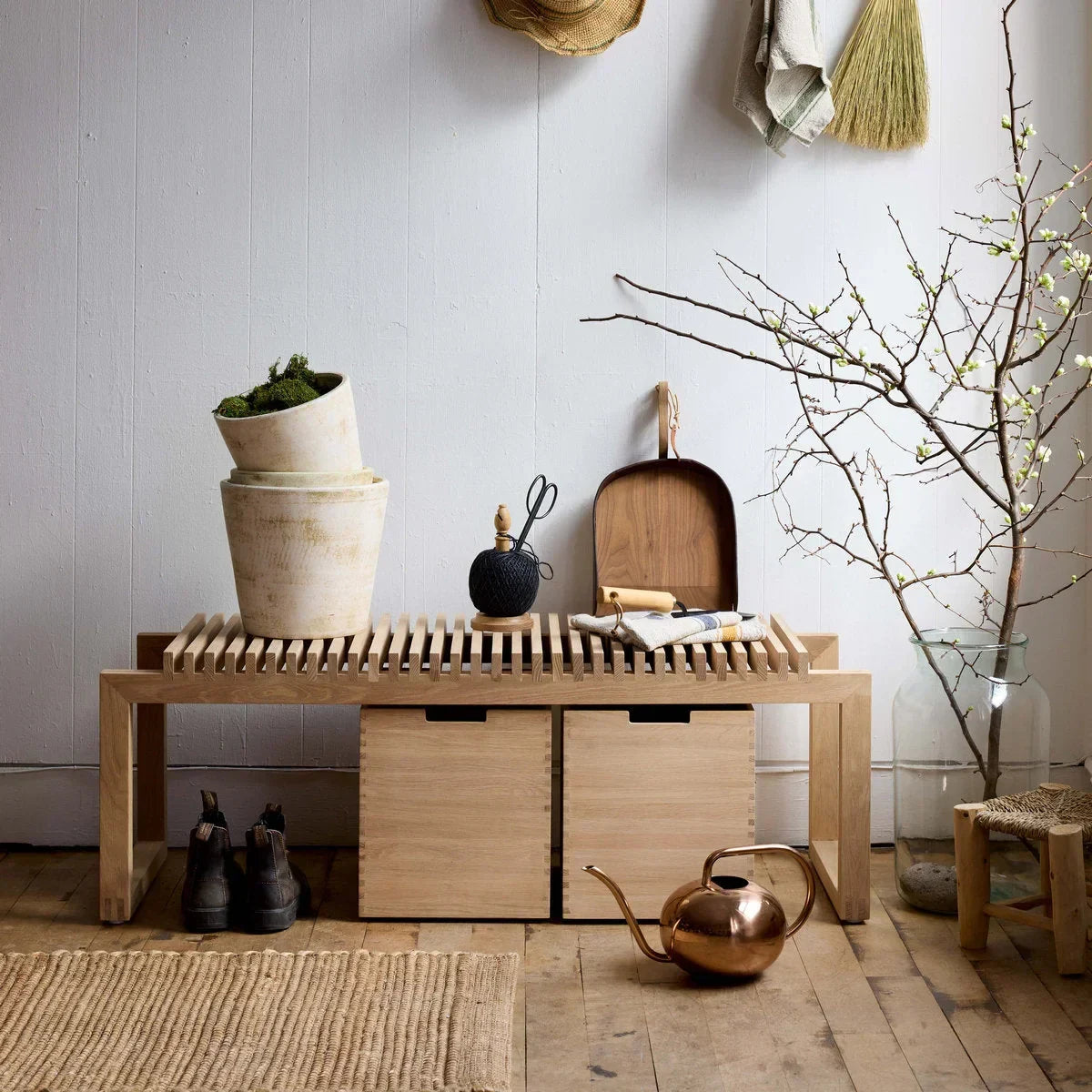 Basic Planter, White Patina - The Mayfair Hall