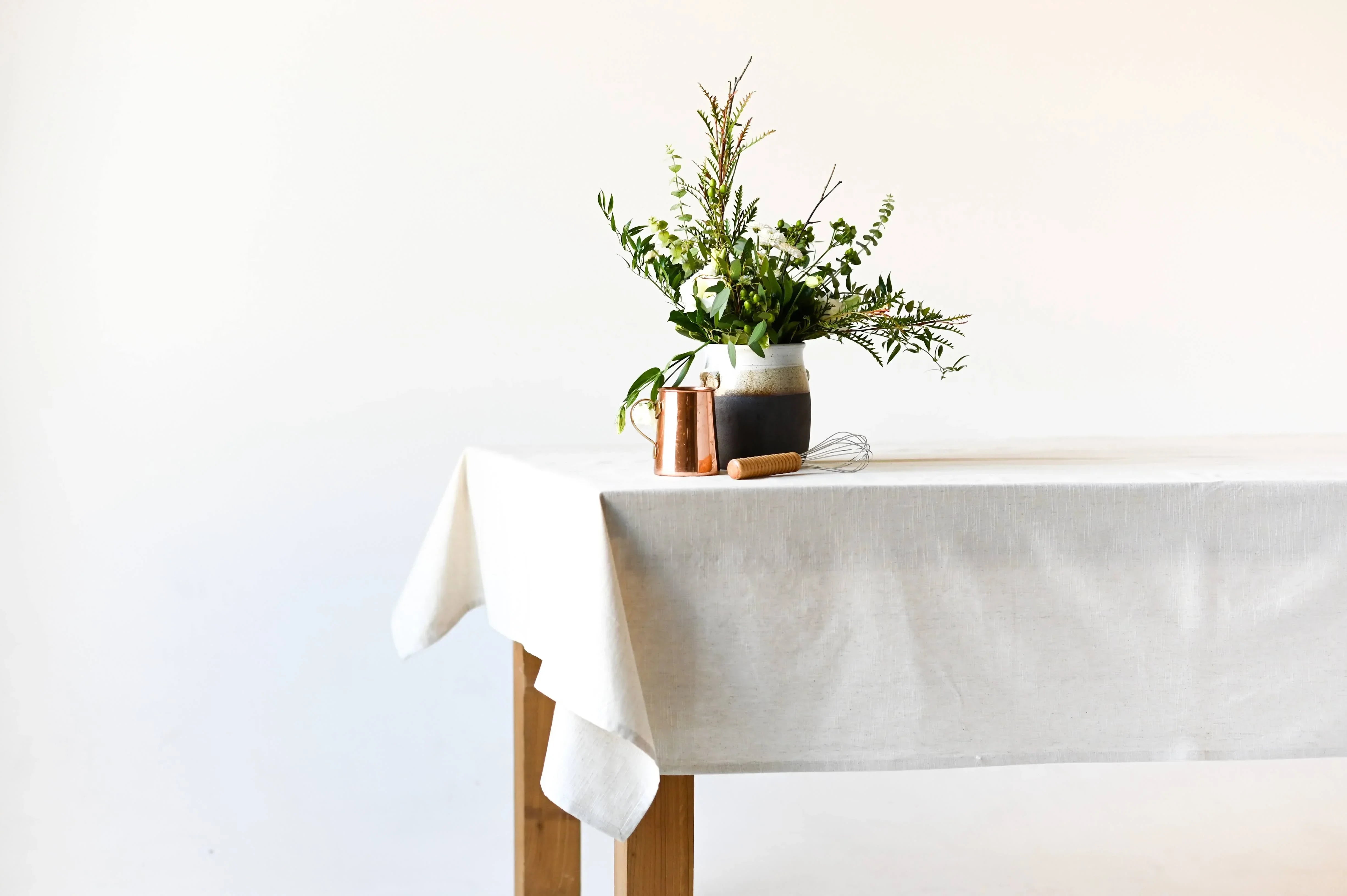 Neutral Linen Tablecloth - The Mayfair Hall