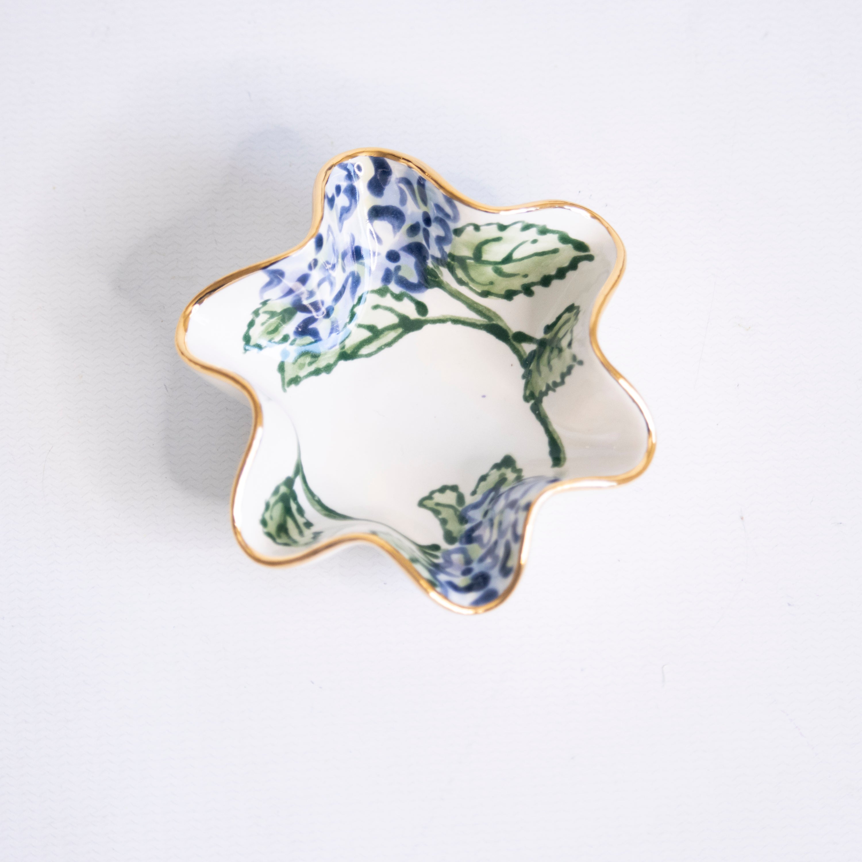 Ami Blue Hydrangea Wavy Bowl - Ring Dish
