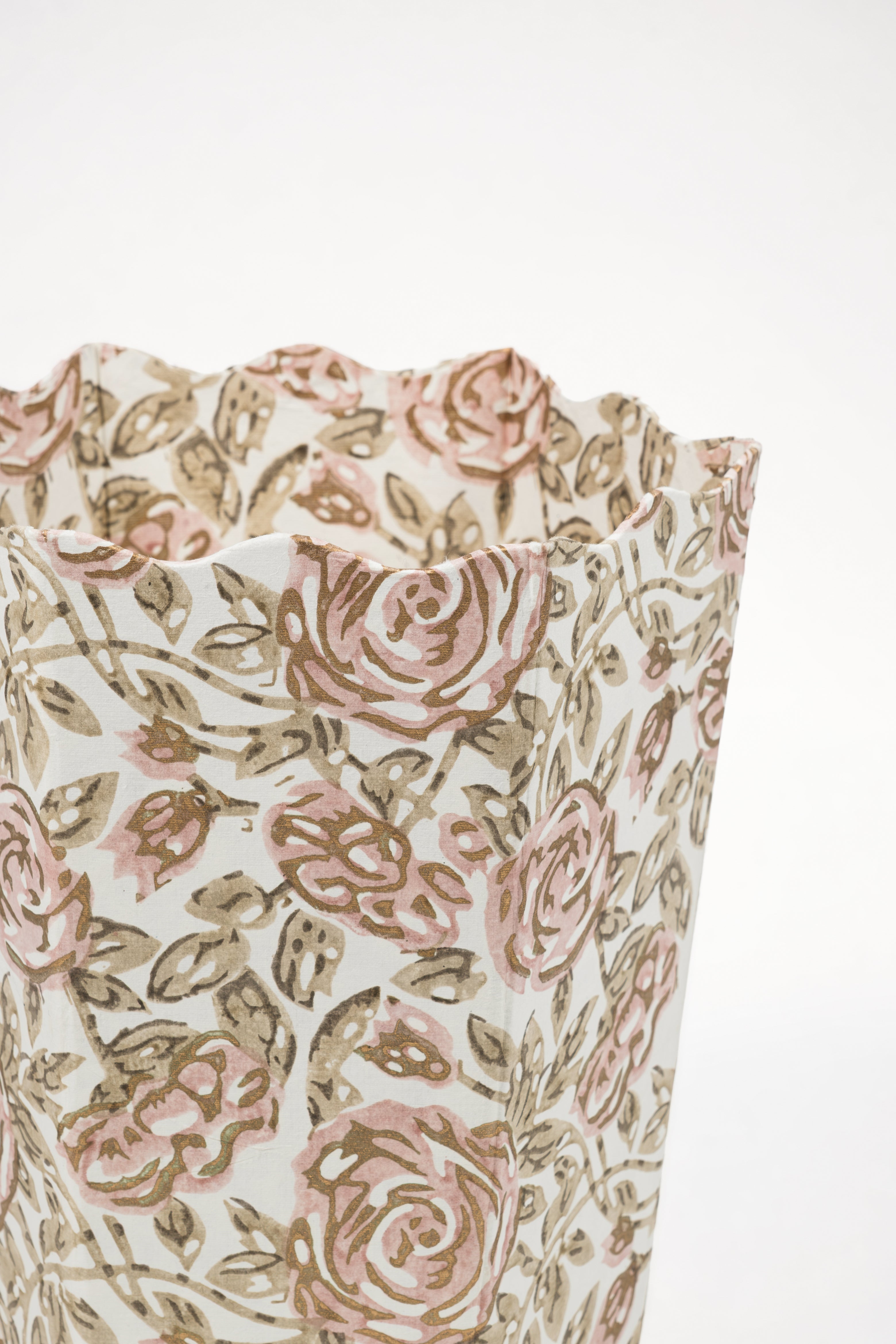 Blockprint Scallop Waste Bin / Storage Bin in Rose Garden