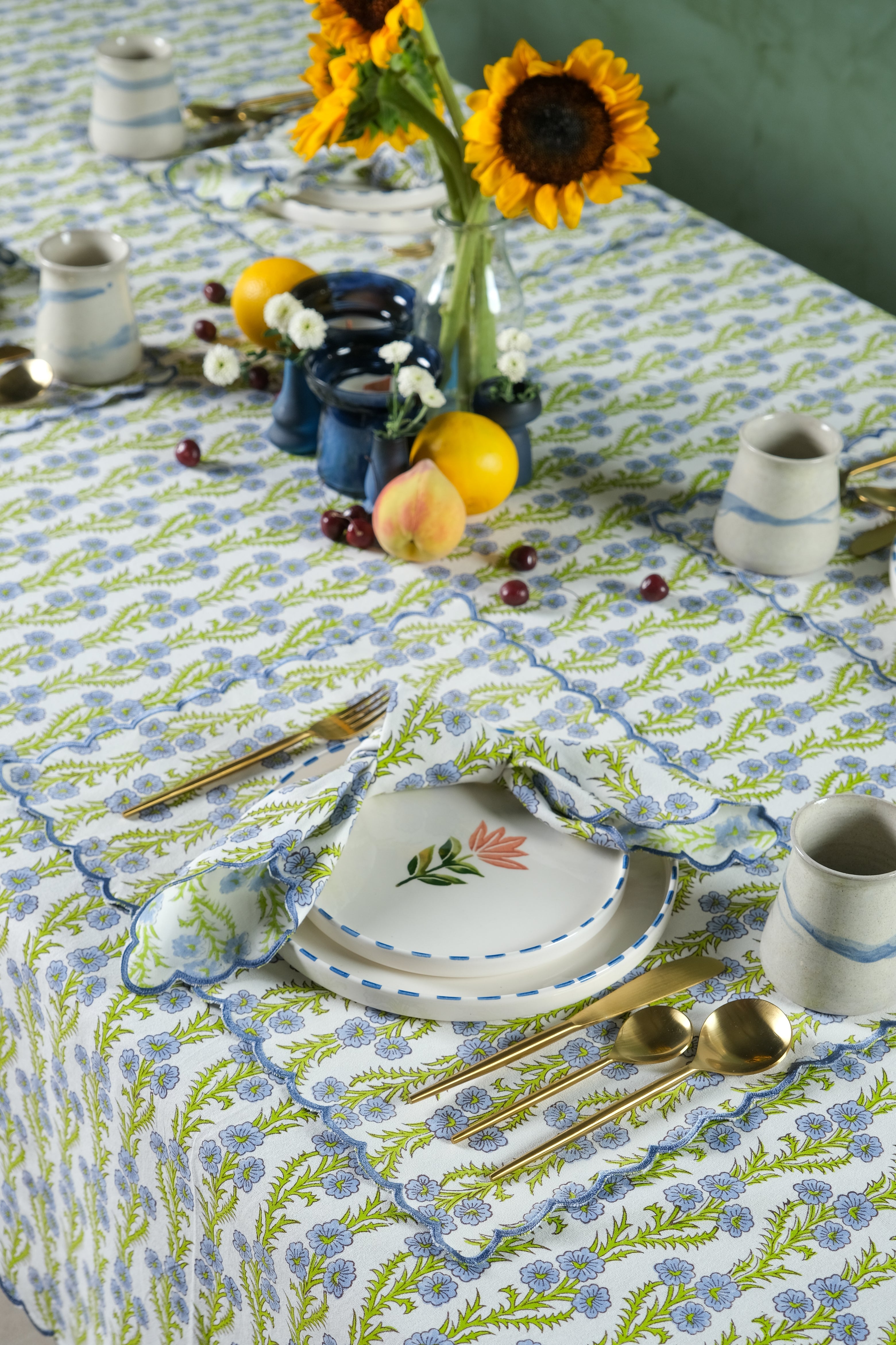 Forget-Me-Not Scallop Embroidered Blockprint Placemat