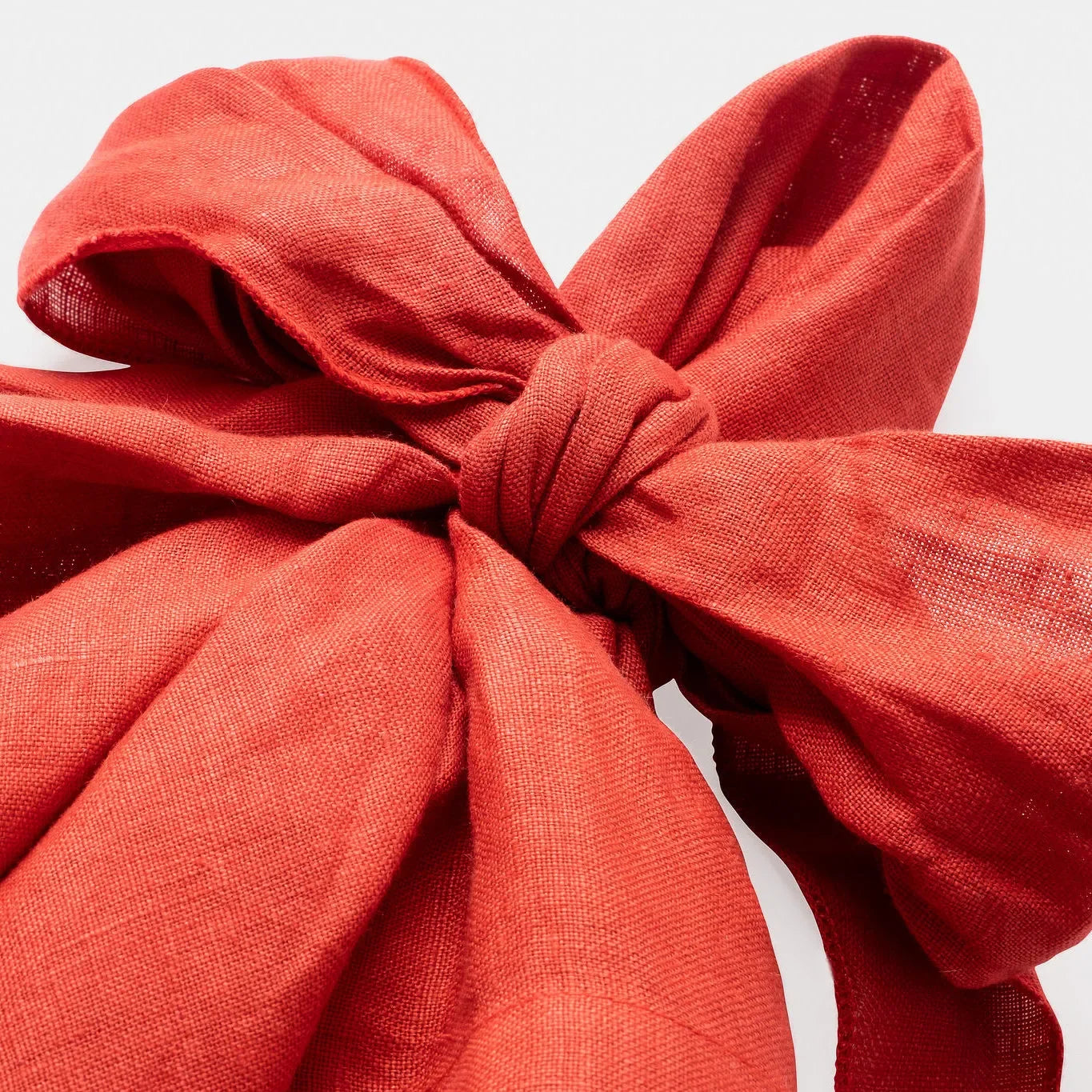 Bow linen napkin, berry, set of two - The Mayfair Hall