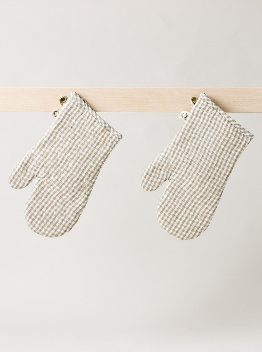 Farmhouse Gingham Oven Mitt