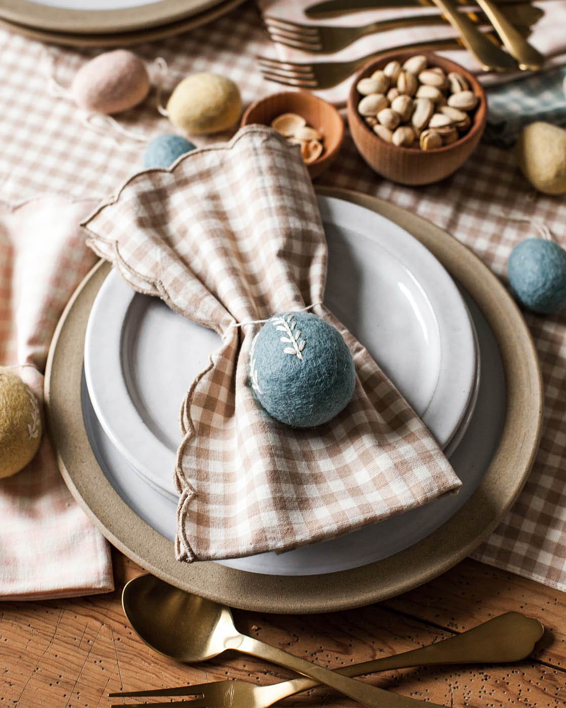 Petite Gingham Scalloped Napkins
