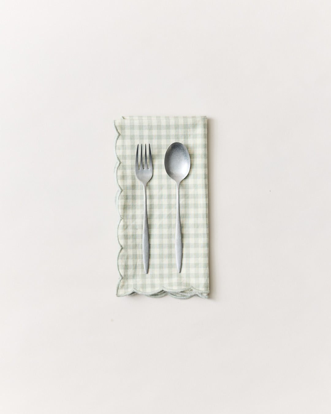 Petite Gingham Scalloped Napkins
