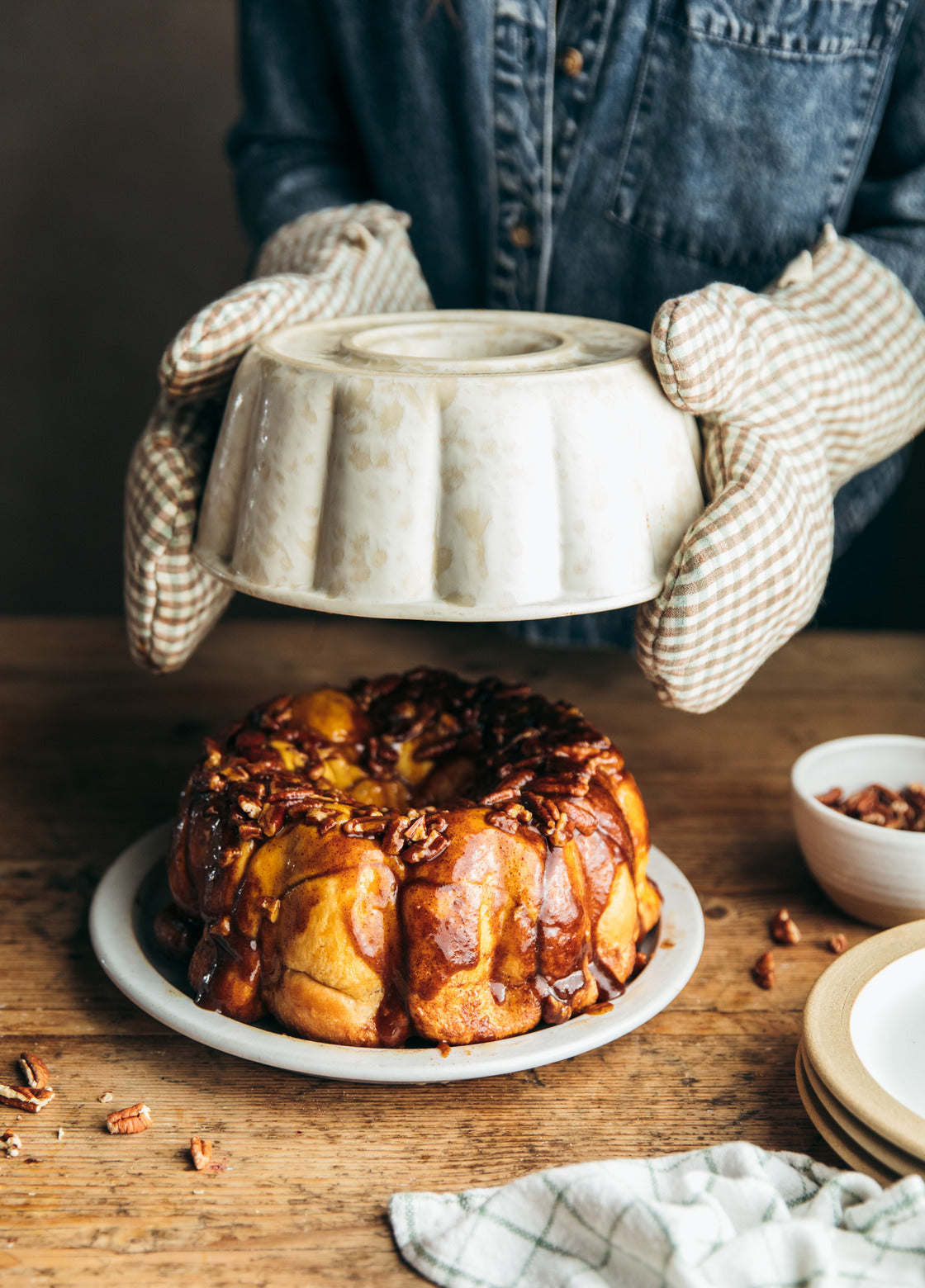 Artist's Spatter Bundt Pan