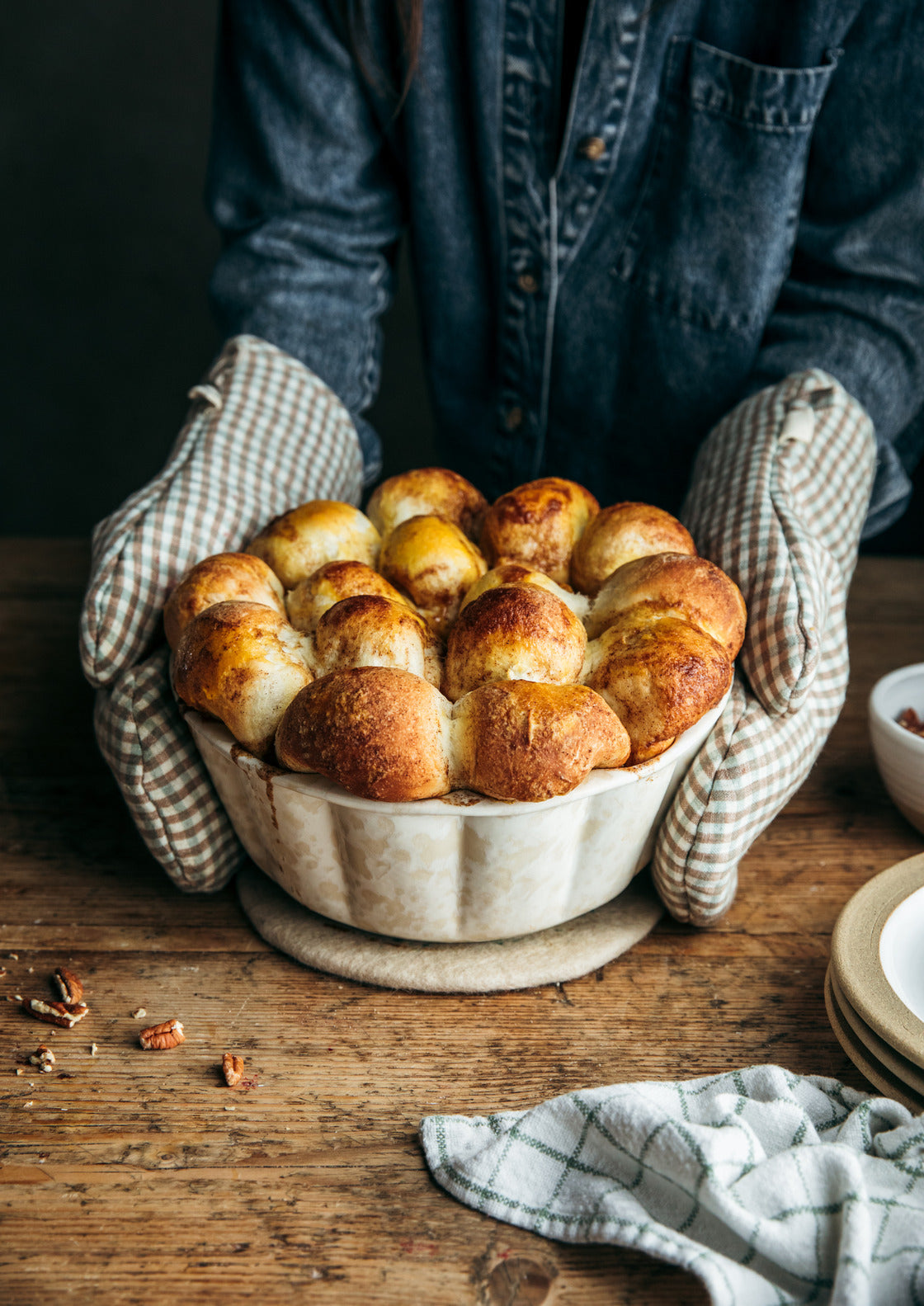 Artist's Spatter Bundt Pan