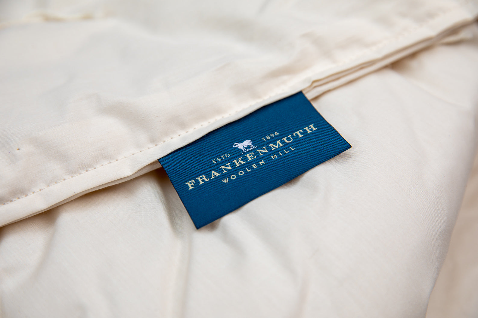 Lightweight Wool Comforter + Pillows