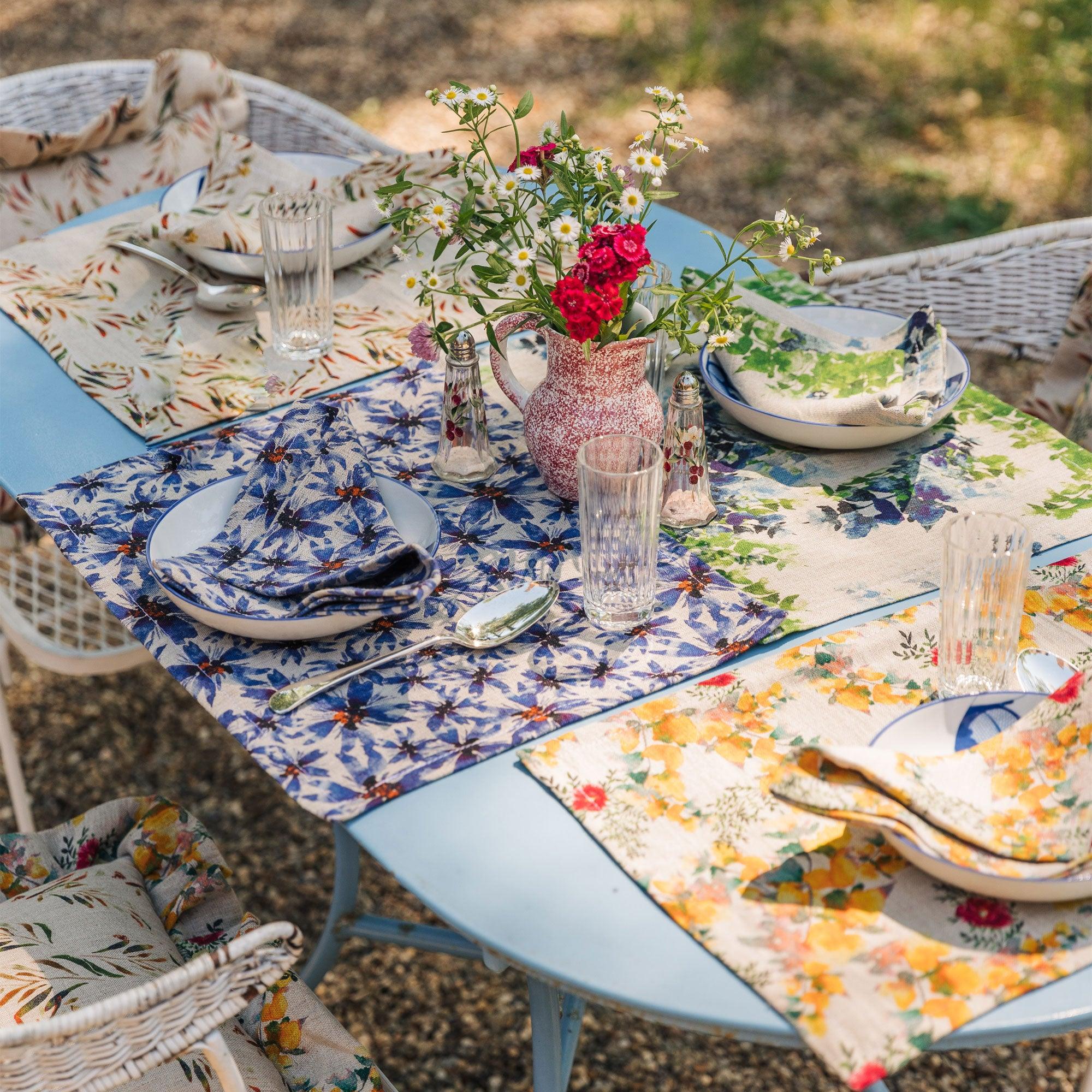 6 Organic Linen Placemats in Saint Valentine