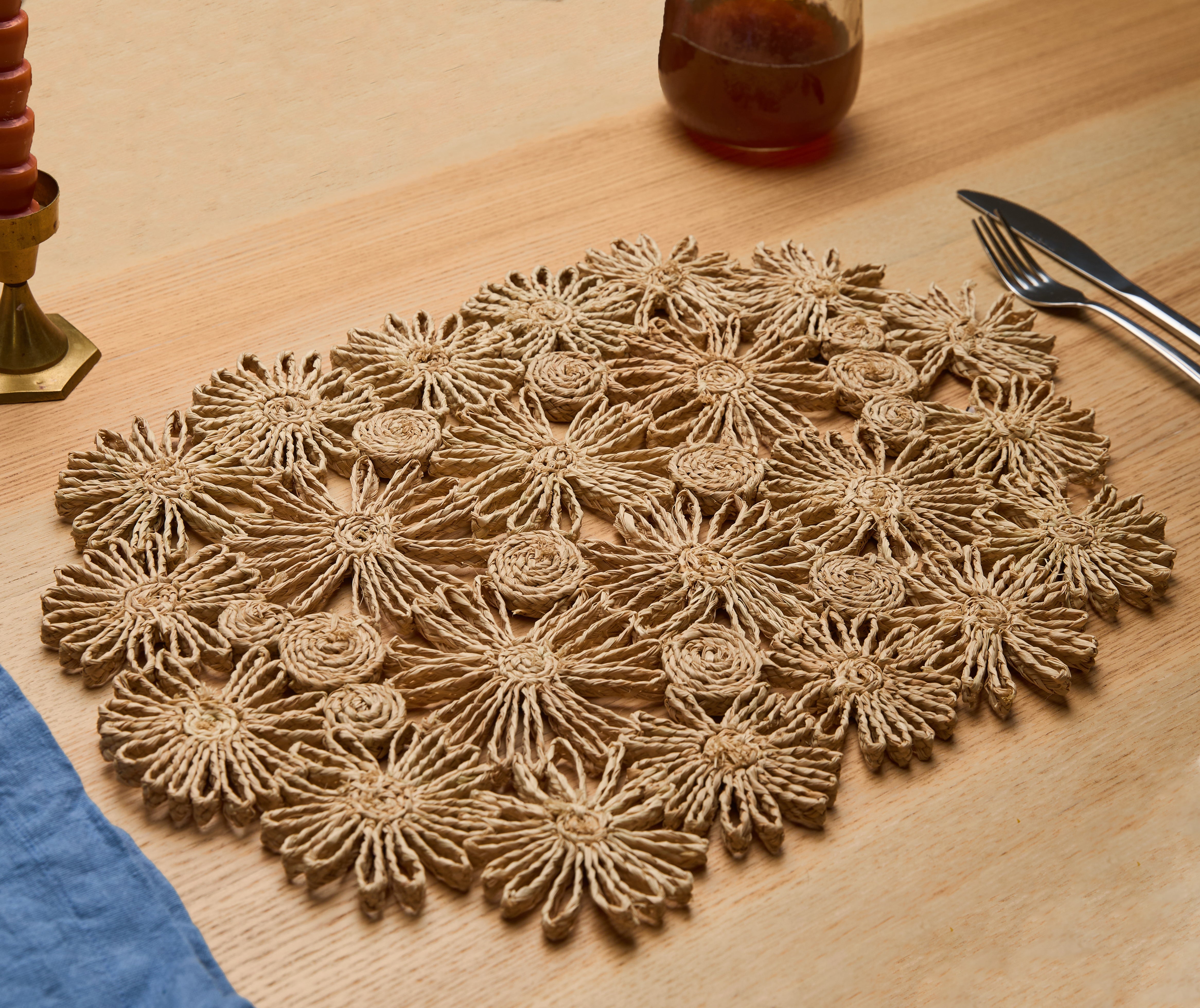 Fleur Raffia Placemat in Natural with Flowers Woven Tabletop