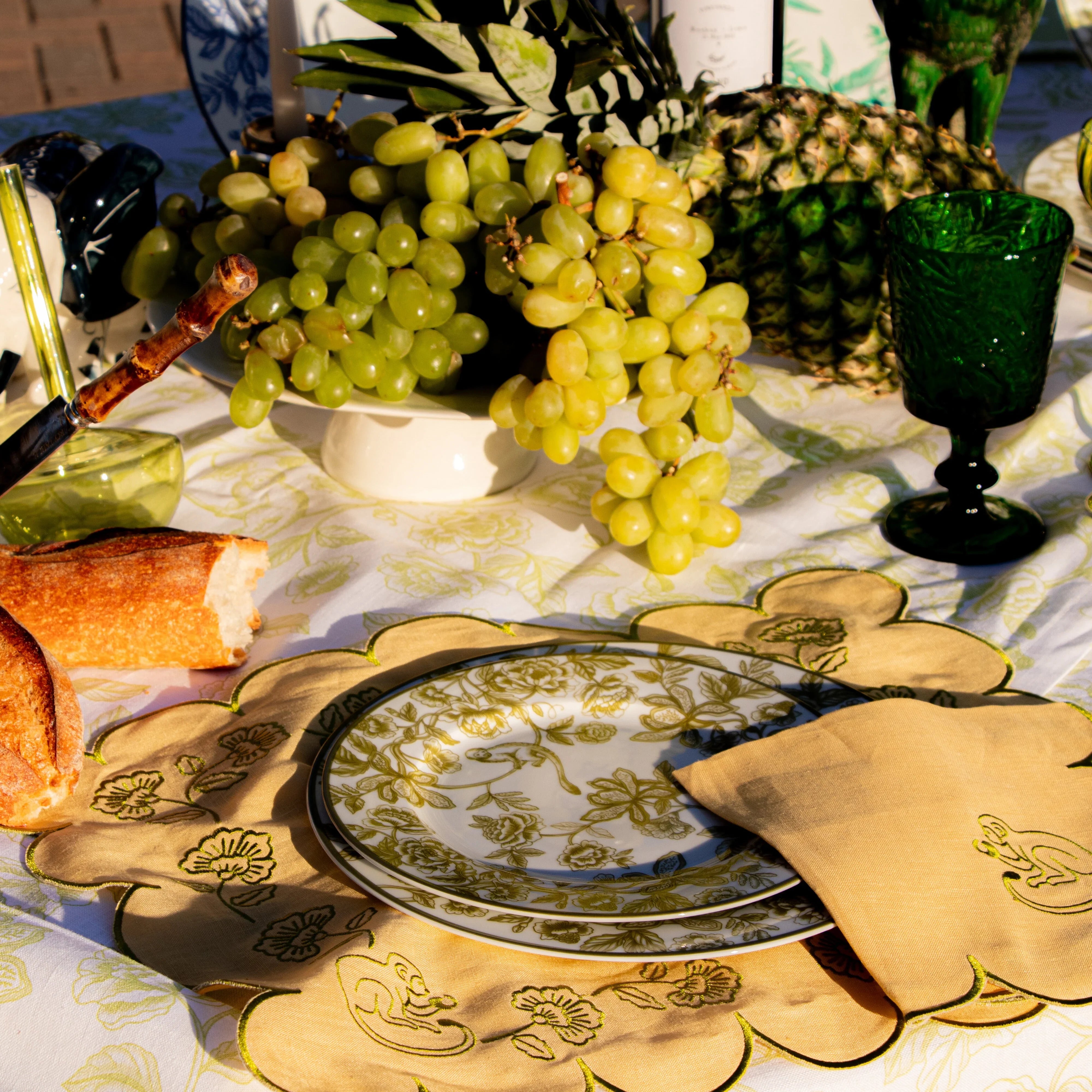 Pembroke Safari Porcelain Starter Plate in Green and White (Set of 4)