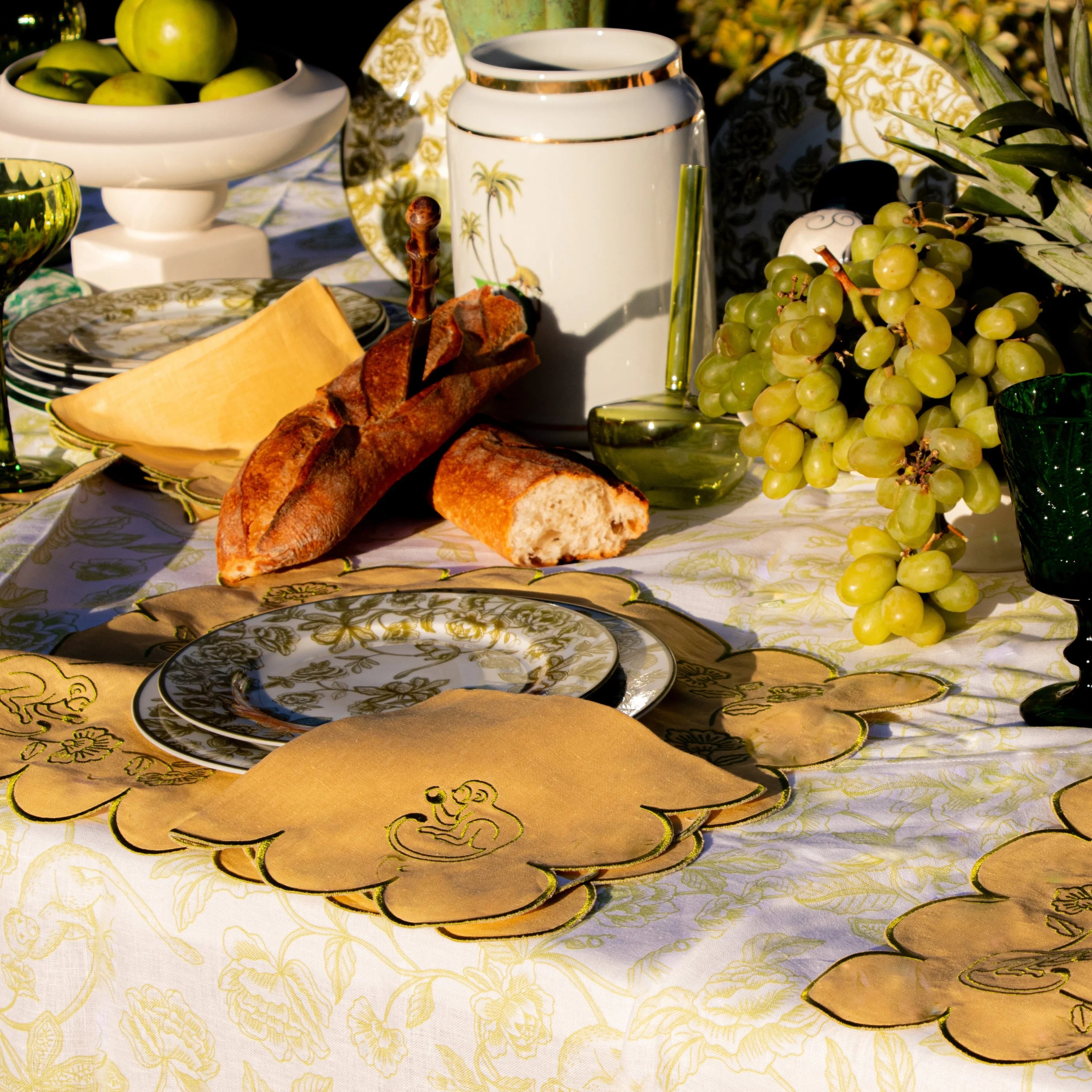 Pembroke Safari Porcelain Starter Plate in Green and White (Set of 4)