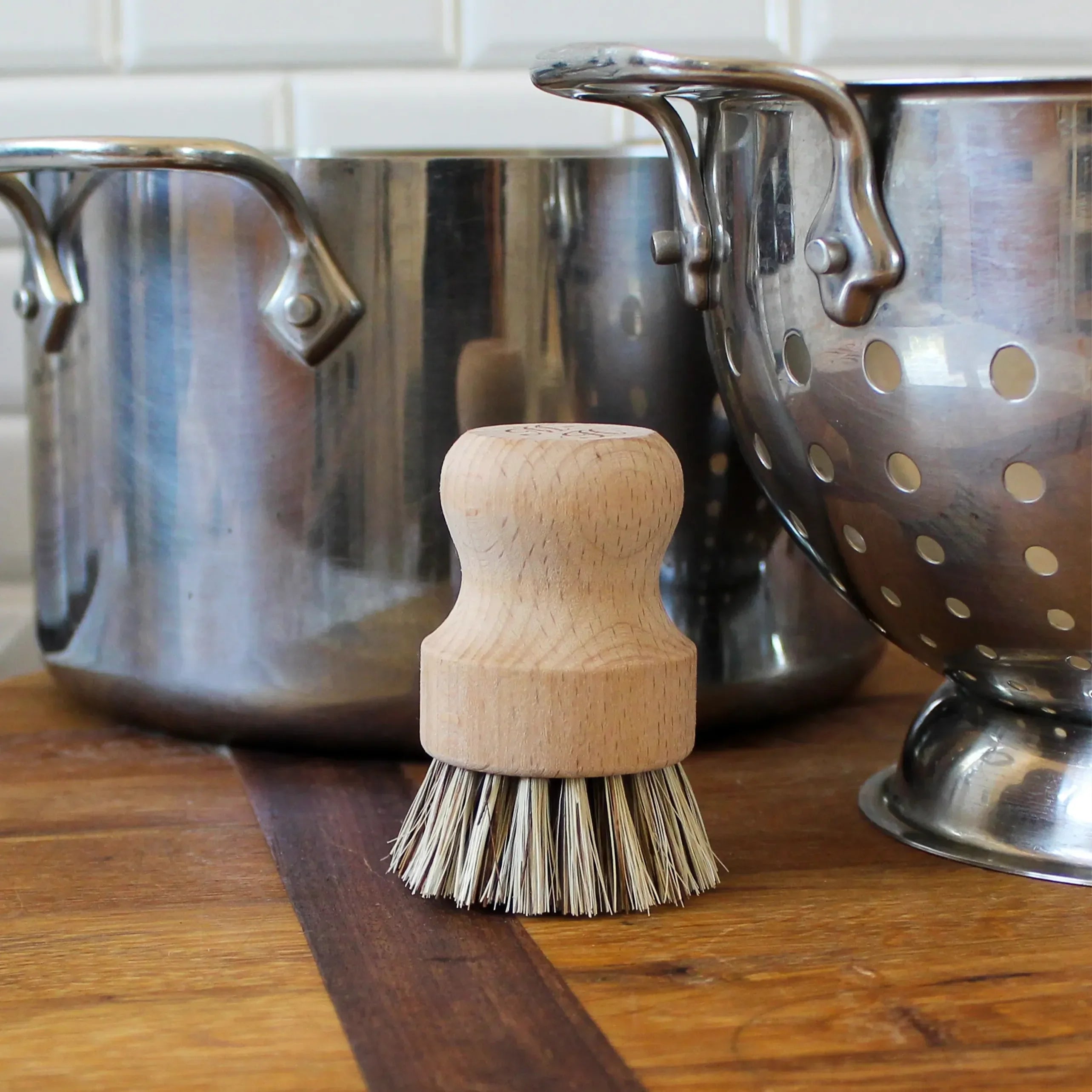 Compostable Pot Scrubber - The Mayfair Hall