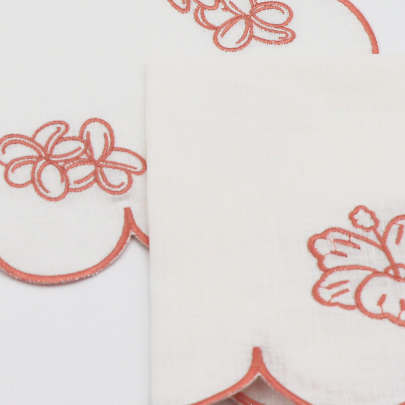 Rosette Linen Napkin in Ivory with Pink Embroidery and Trim (Set of 4)