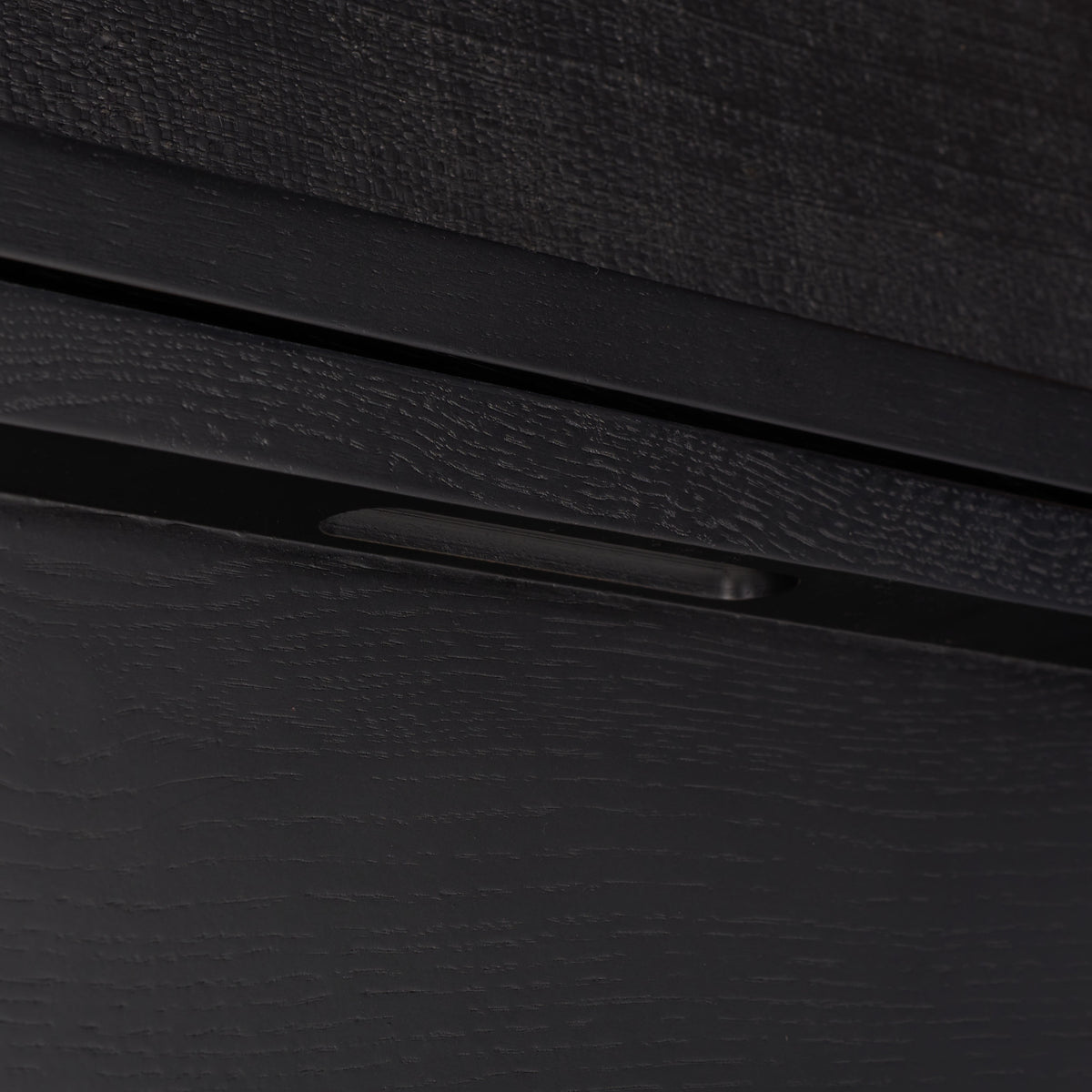Zeus 6 Drawer Wood Dresser in Black
