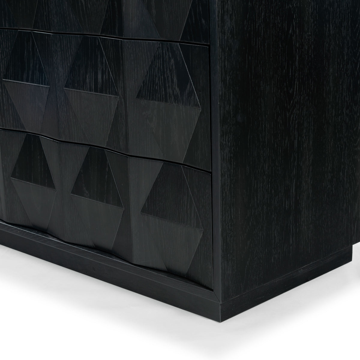 Riabelle Wood 6 Drawer Dresser in Black