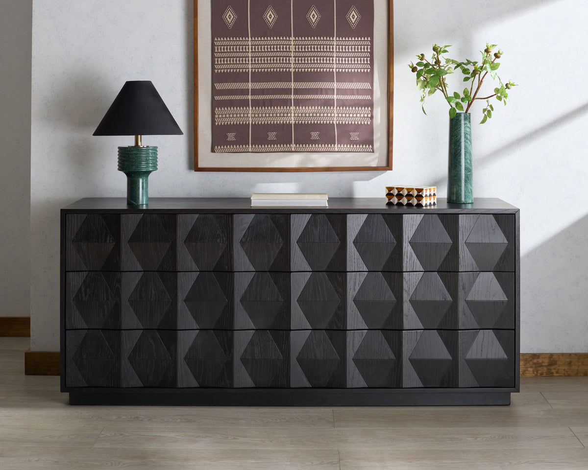 Riabelle Wood 6 Drawer Dresser in Black