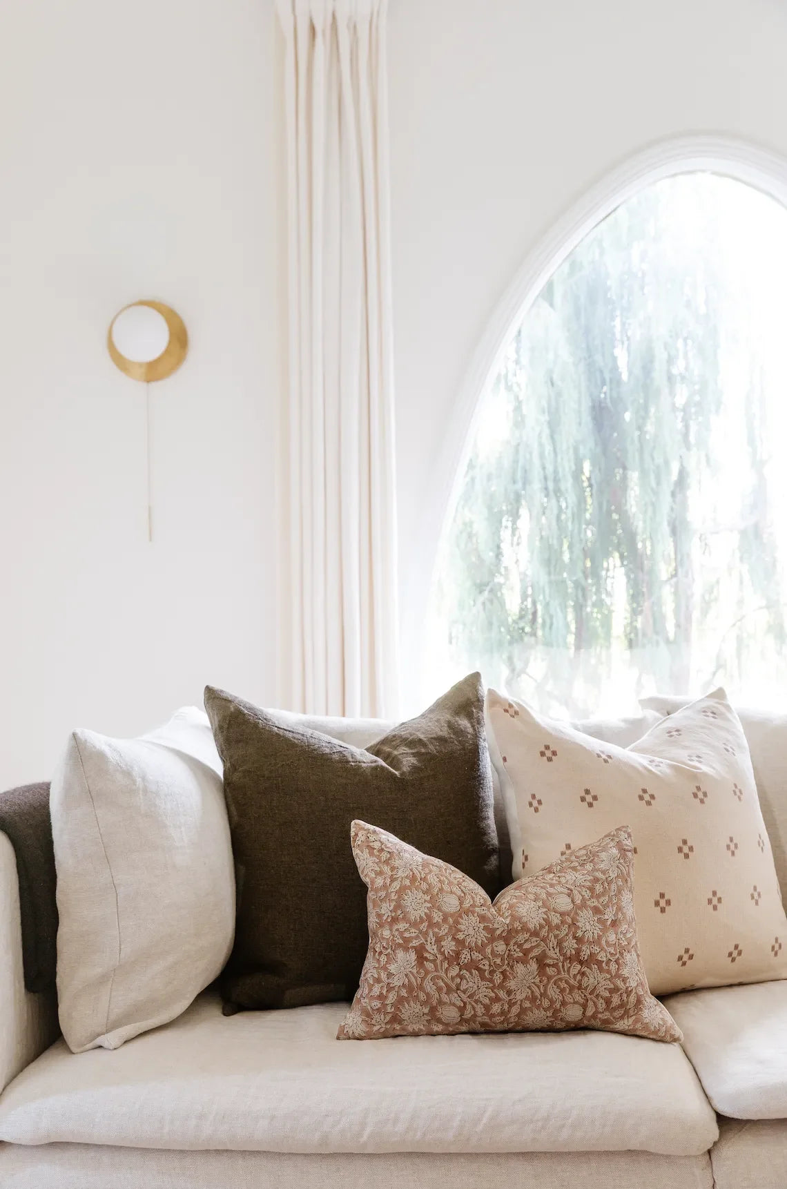 Santa Fe Pillow Cover in Cream and Tan - The Mayfair Hall