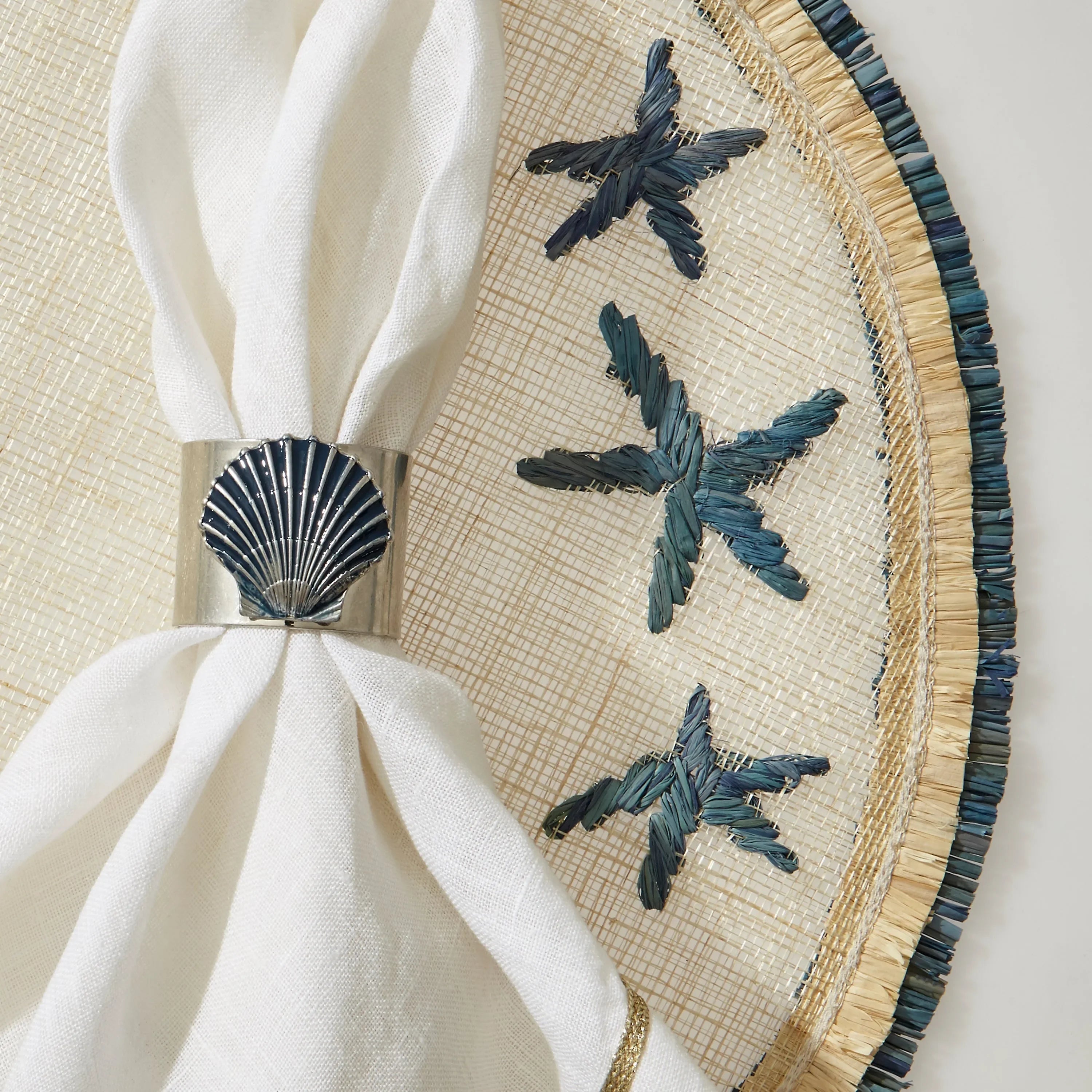 Straw star placemat, set of four - The Mayfair Hall