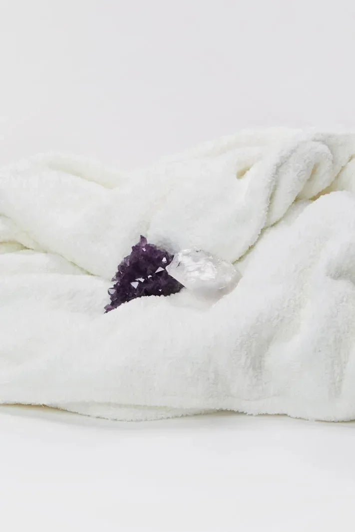 Snug Crystal Weighted Blanket - The Mayfair Hall