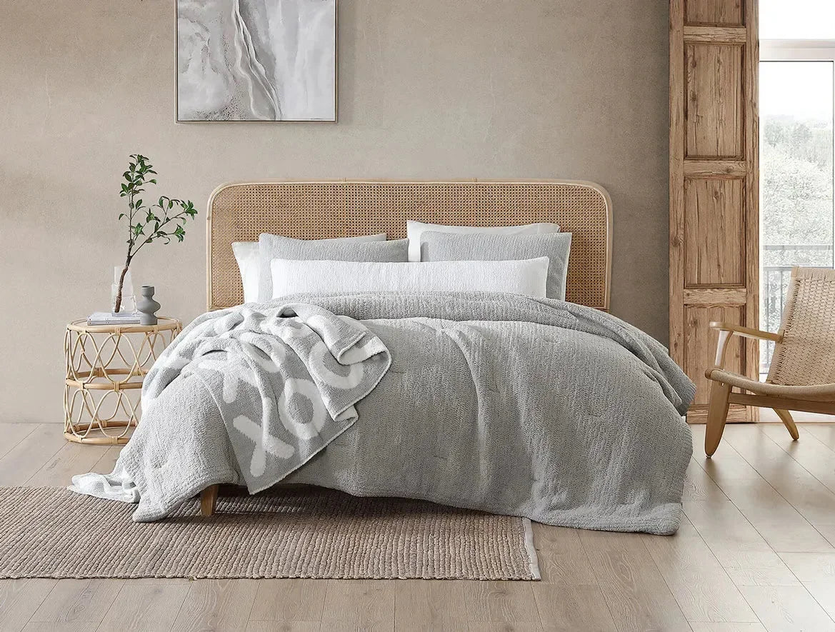 Snug Stitch Comforter - The Mayfair Hall