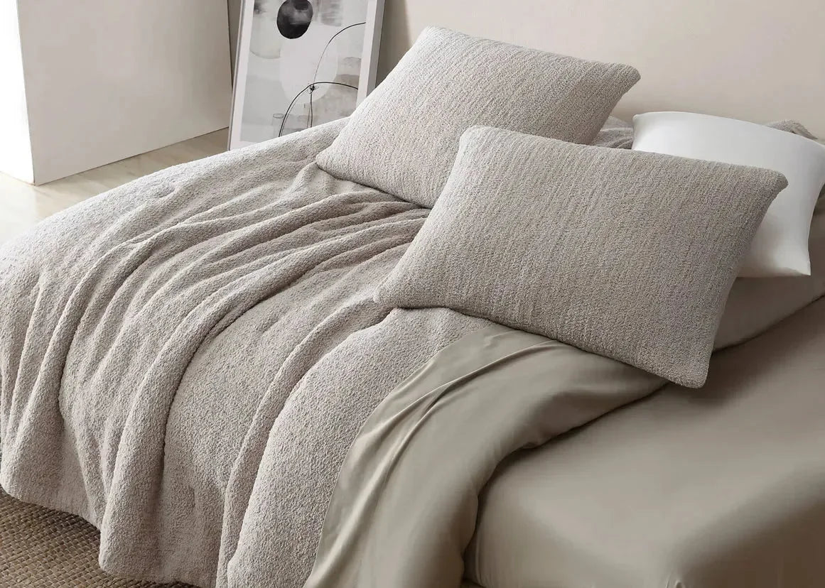 Snug Stitch Comforter - The Mayfair Hall