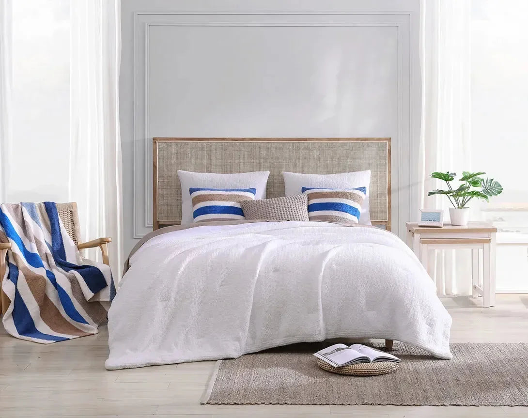 Snug Stitch Comforter - The Mayfair Hall
