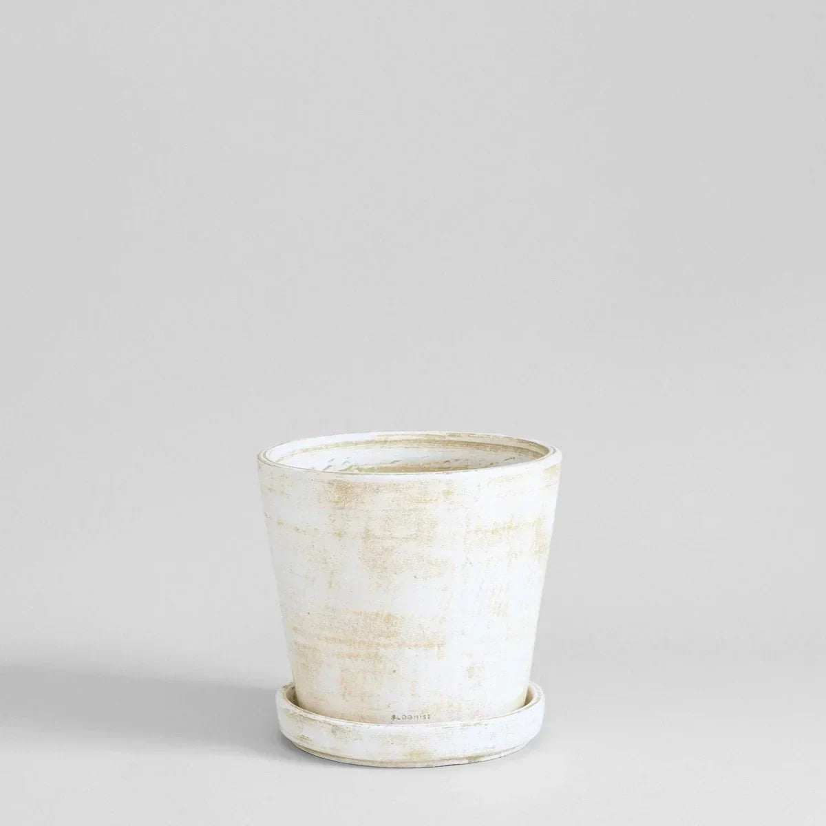 Basic Planter, White Patina - The Mayfair Hall