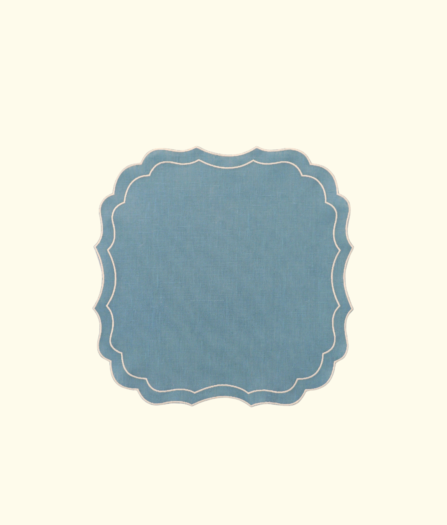 Scalloped Linen Placemats, Solesmes / Ivory