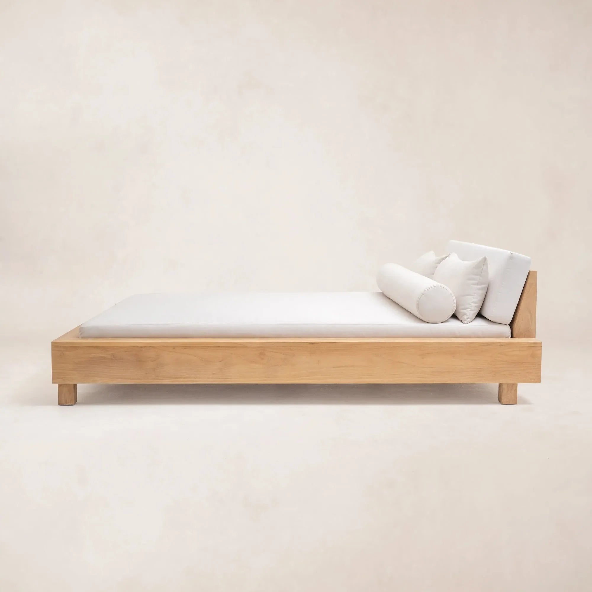 Ojai Outdoor Daybed - Full - The Mayfair Hall