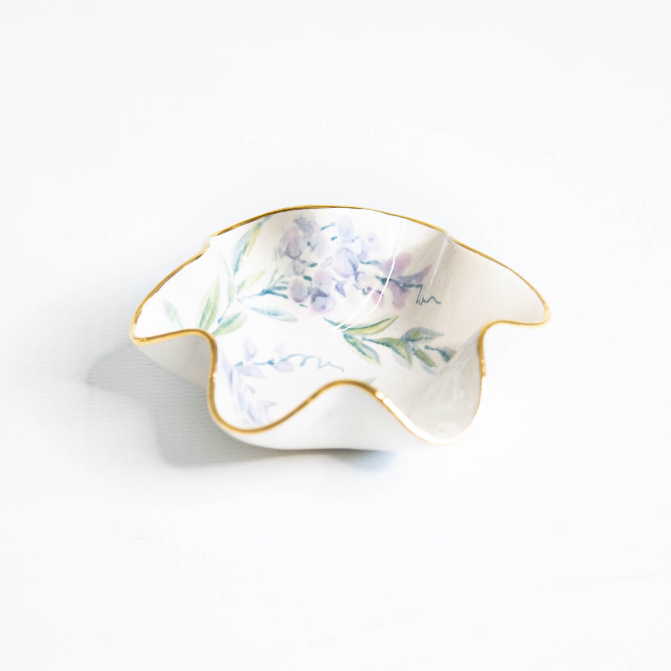 Ami Wisteria Wavy Bowl - Ring Dish