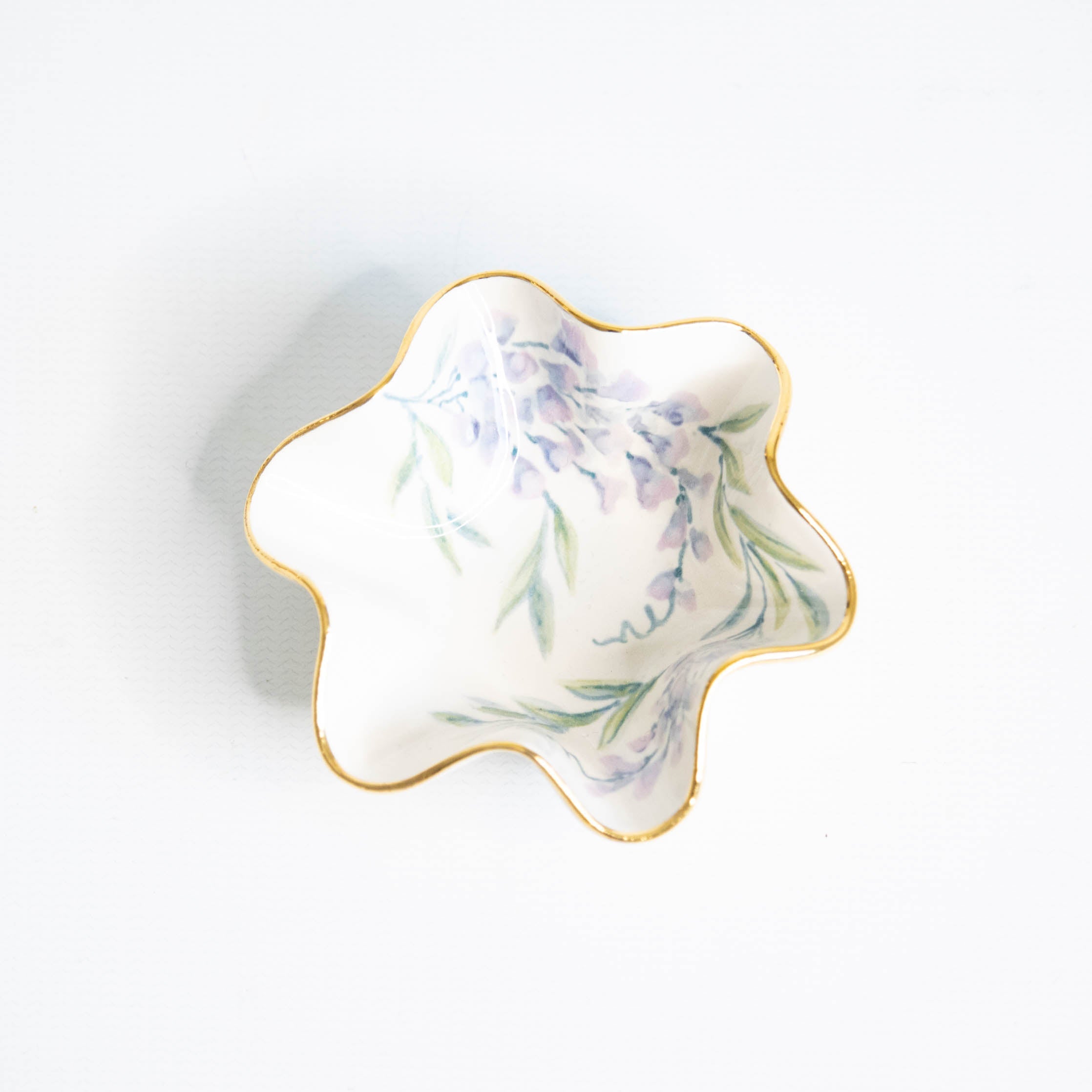 Ami Wisteria Wavy Bowl - Ring Dish
