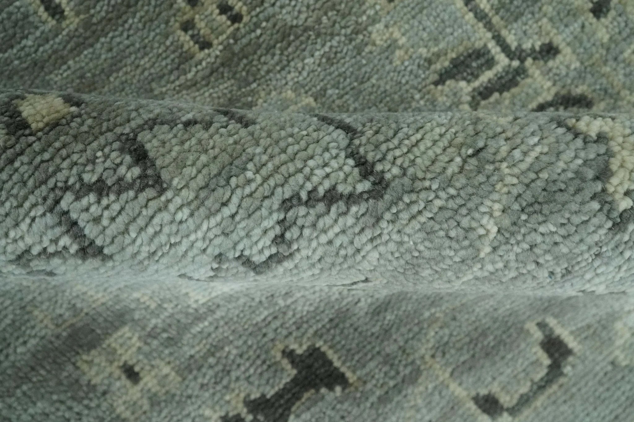 Antique Oushak Hand Knotted 5x8, 6x9, 8x10, 9x12, 10x14 and 12x15 Silver and Charcoal Traditional Persian Wool Rug | TRDCP882912 - The Rug Decor