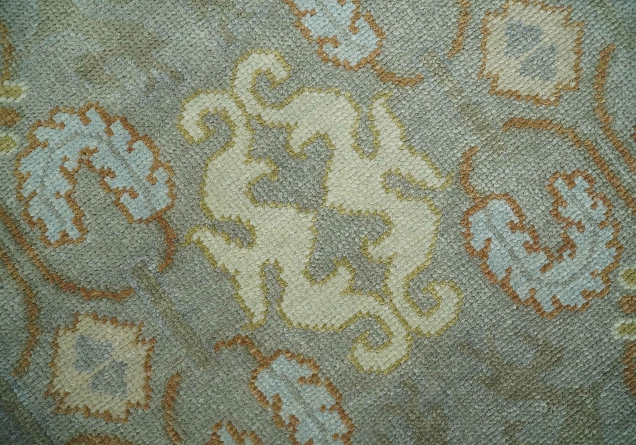 Antique Persian 8x10 Hand Knotted Gray and Beige Traditional Persian Oushak Wool Rug | AC1810