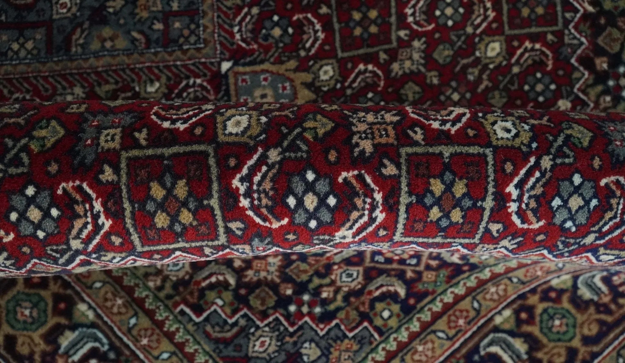 5x7 Antique Persian Hand Knotted Maroon, Black Traditional Medallion Wool Rug | KNT25