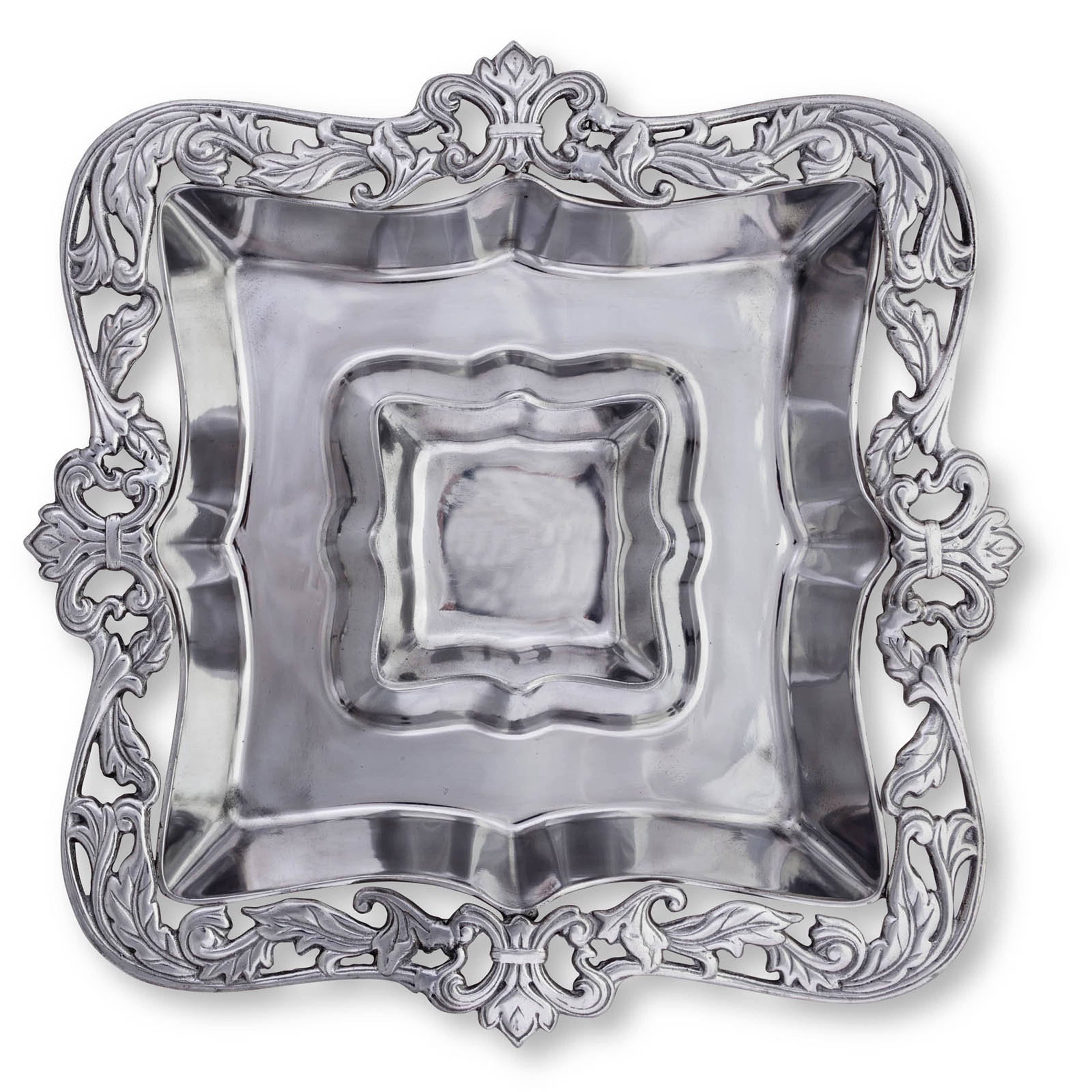 Acanthus Chip and Dip