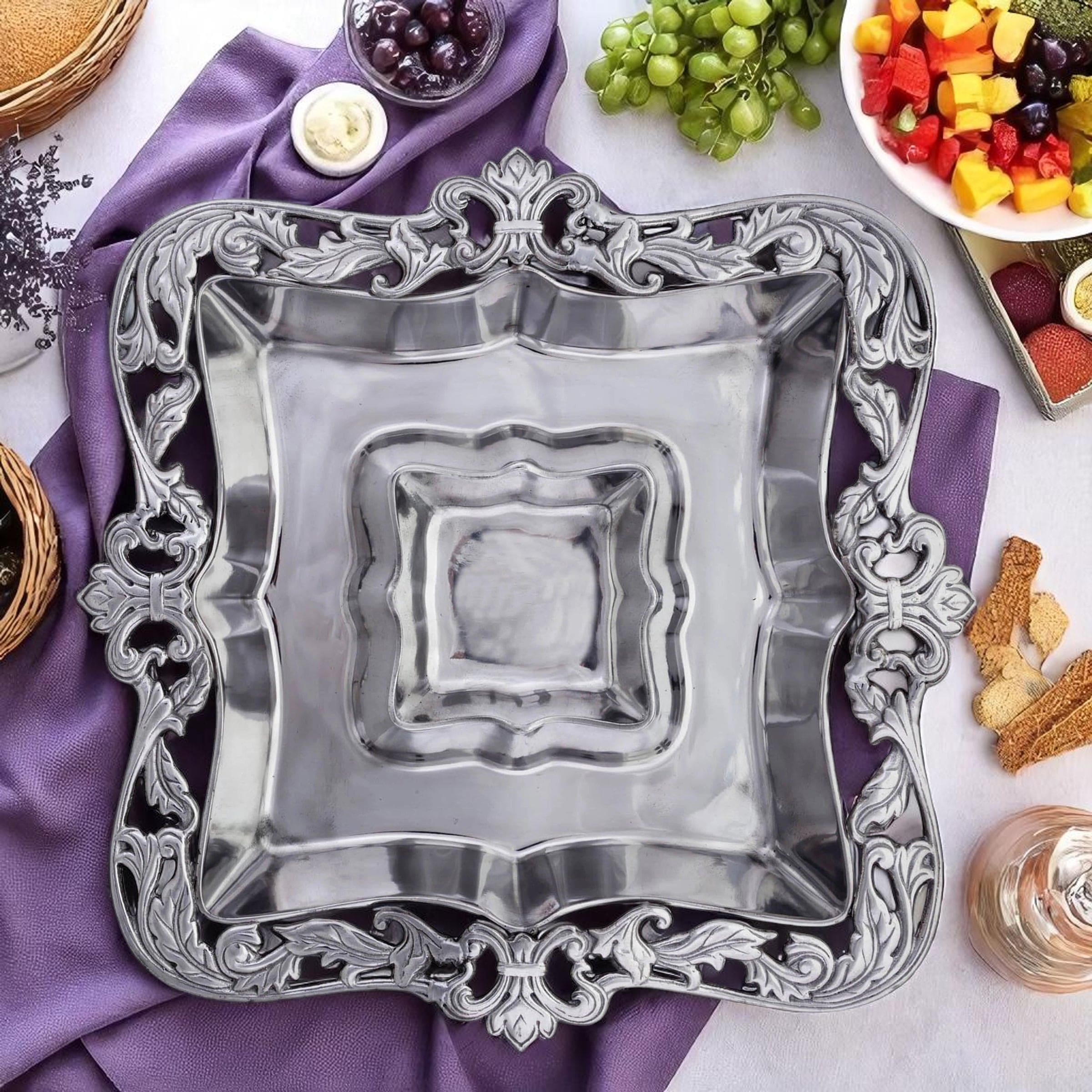 Acanthus Chip and Dip