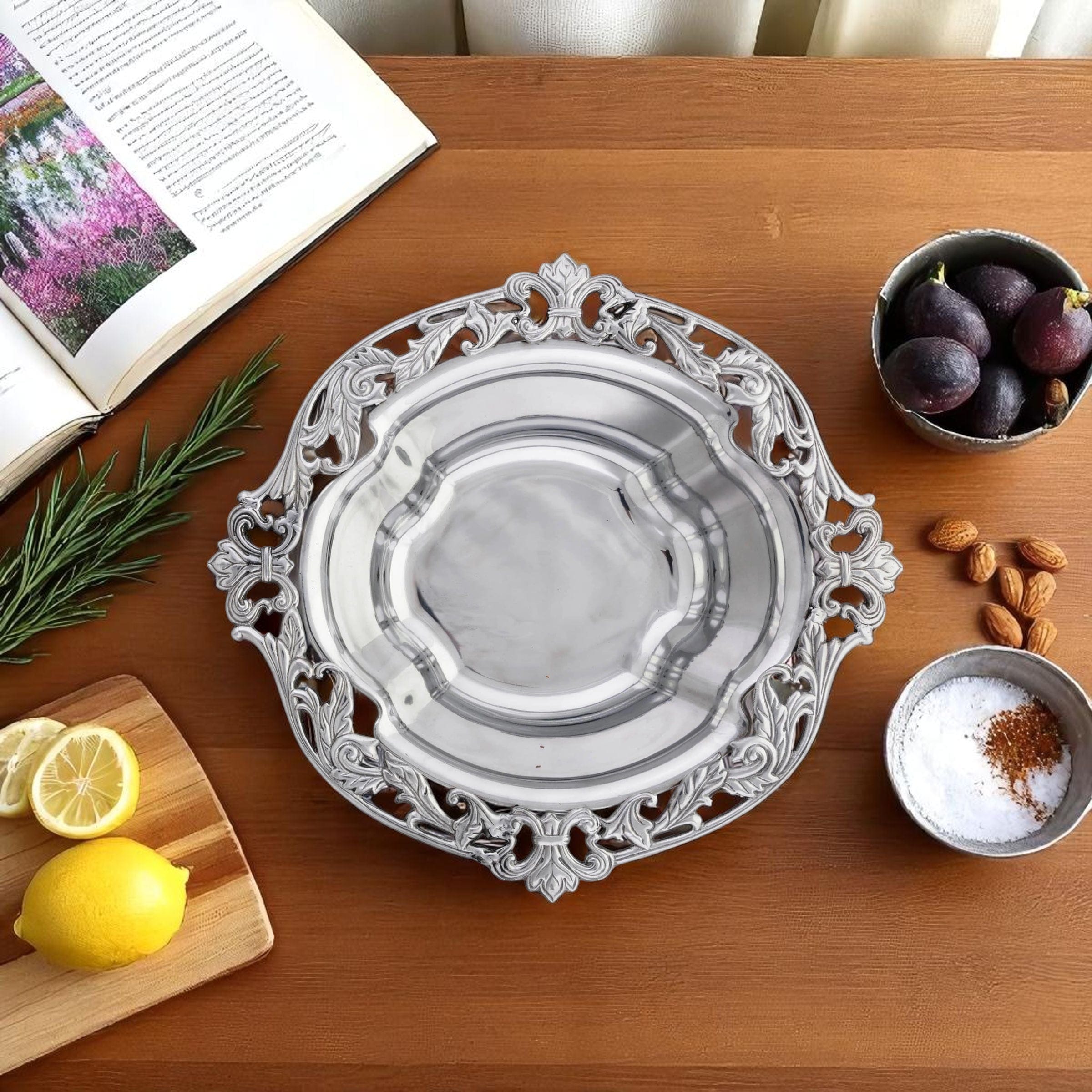 Acanthus Serving Bowl
