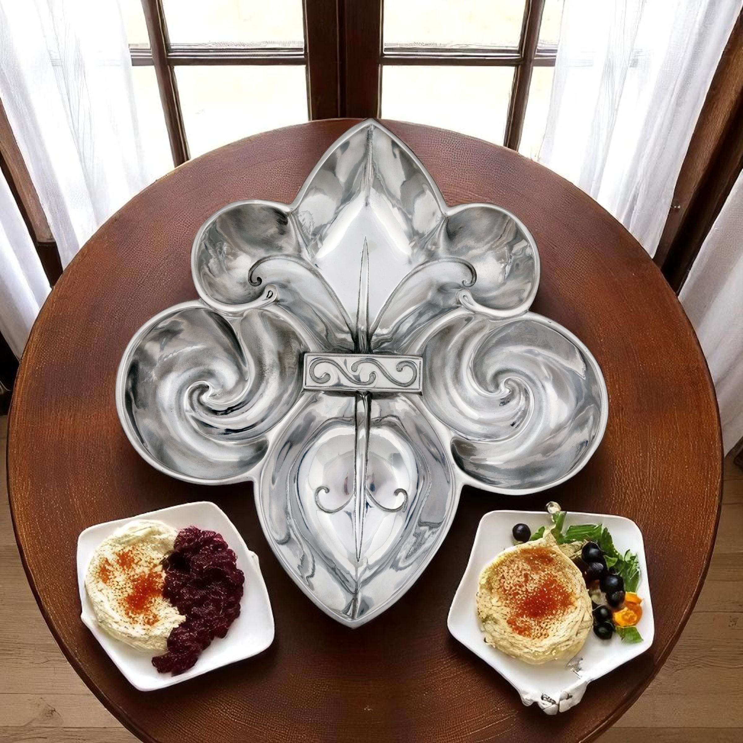 Fleur De Lis Serving Bowl 4 Compartment