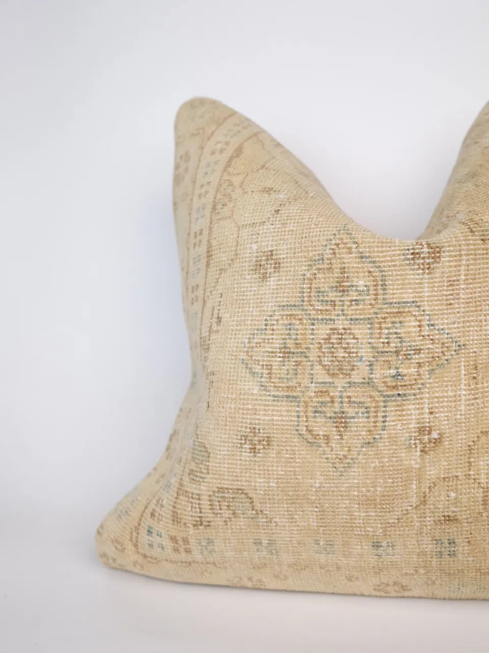 Axel Turkish Pillow