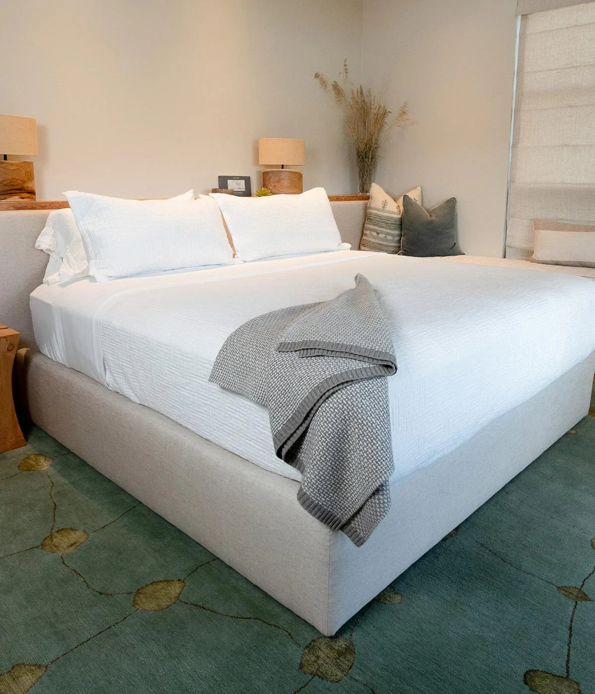 Cashmere and Yak Taiga Throw in White and Platinum