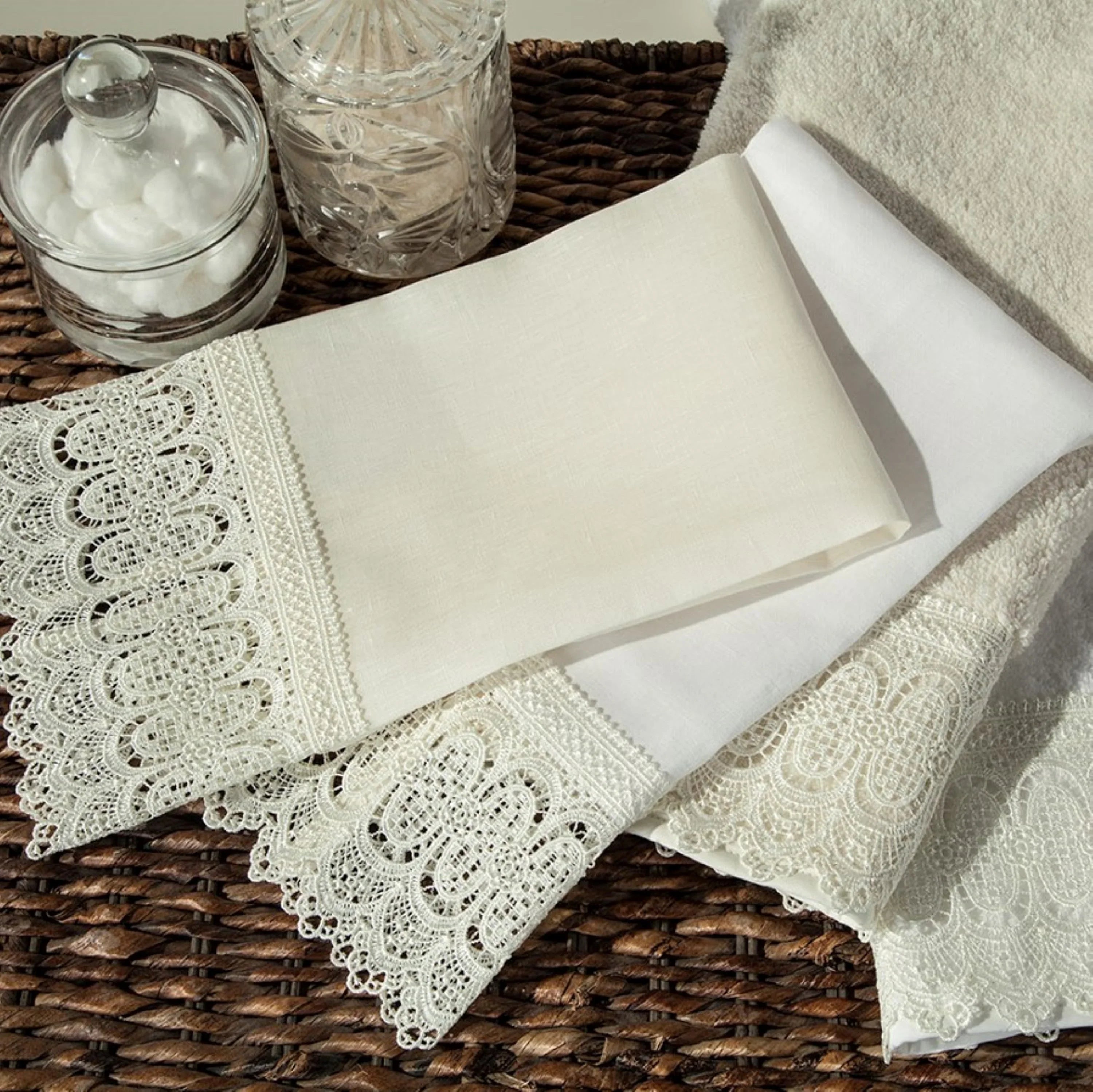 Doric Fingertip Towel - The Mayfair Hall