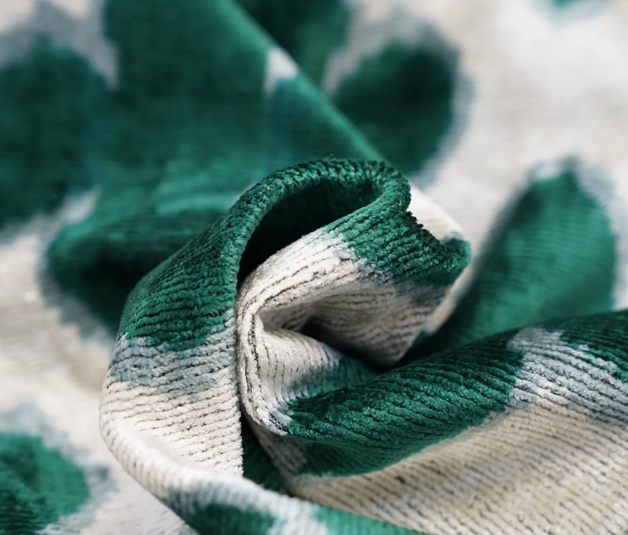 Canvello Luxury Leaf Green Carbon Grey Pillow for Couch | 16 x 24 in (40 x 60 cm) - The Mayfair Hall