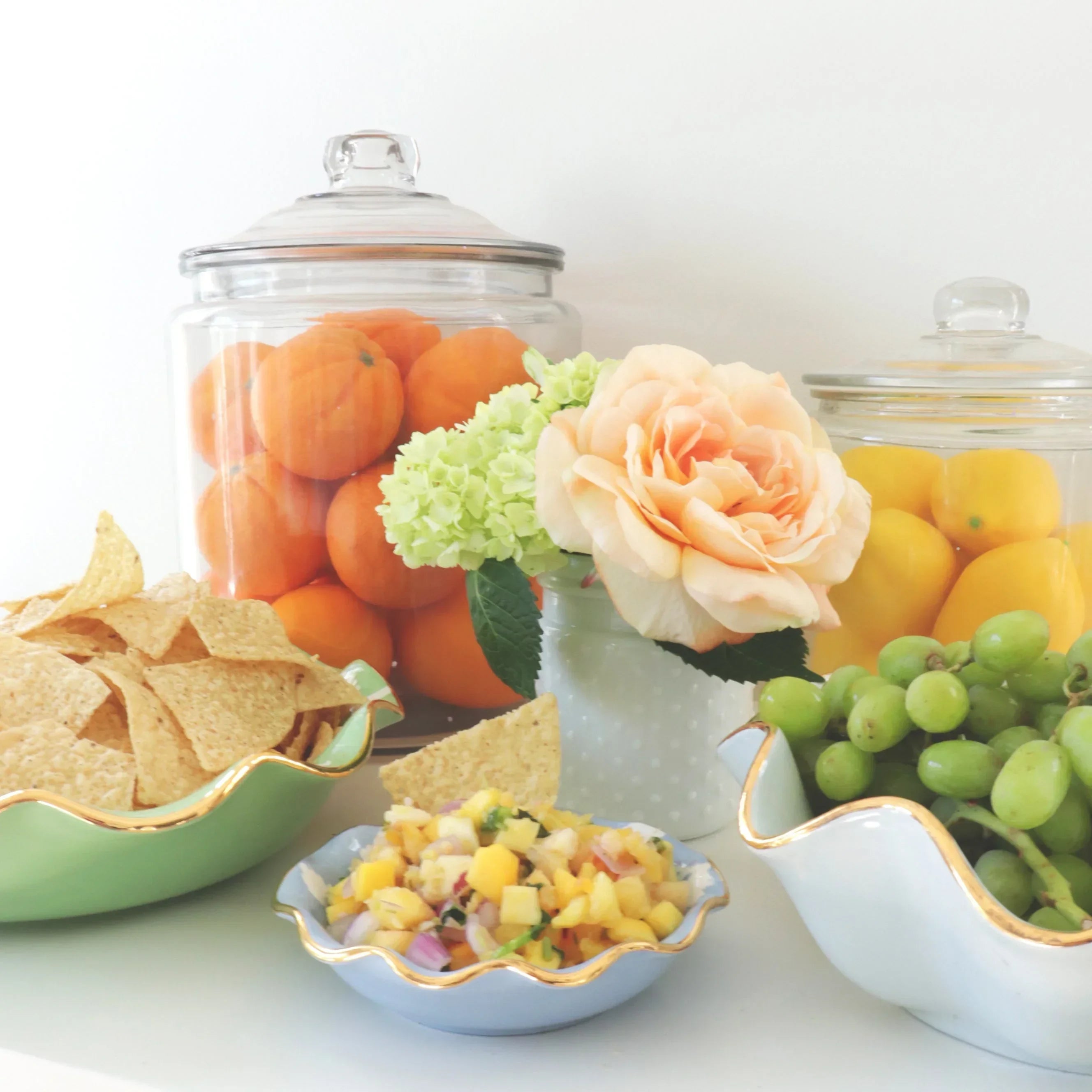 Chinoiserie Dreams Scalloped Bowls with 22K Gold Accent - The Mayfair Hall