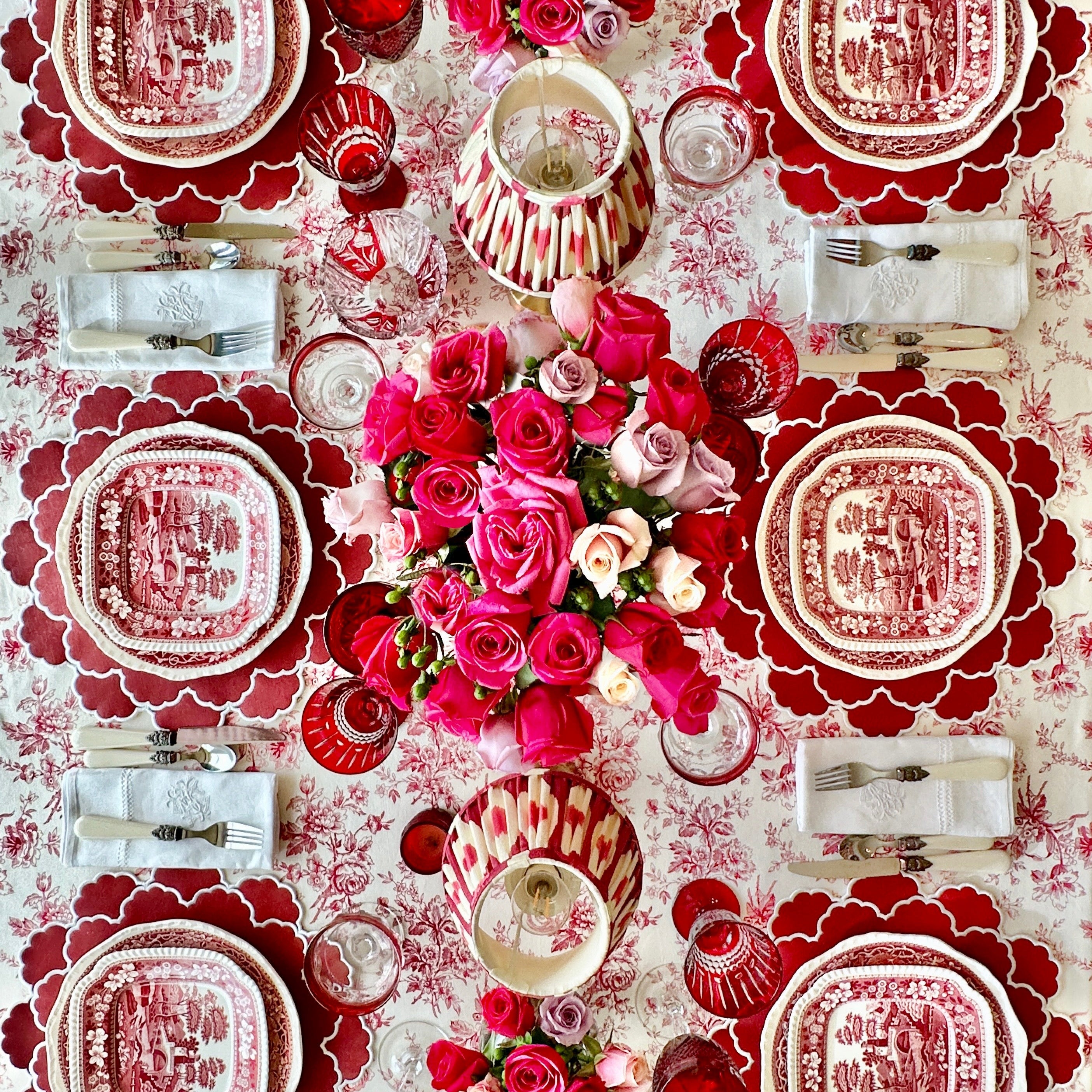 TIMELESS RED SCALLOPED FAUX LEATHER PLACEMAT