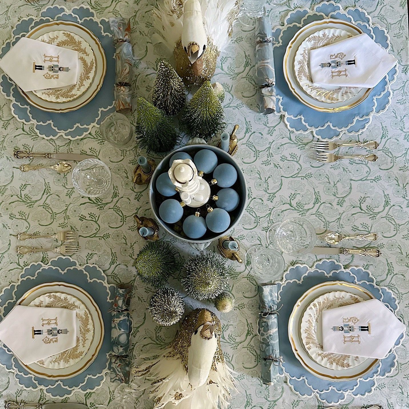 CRESSIDA SCALLOPED BLUE FABRIC PLACEMAT