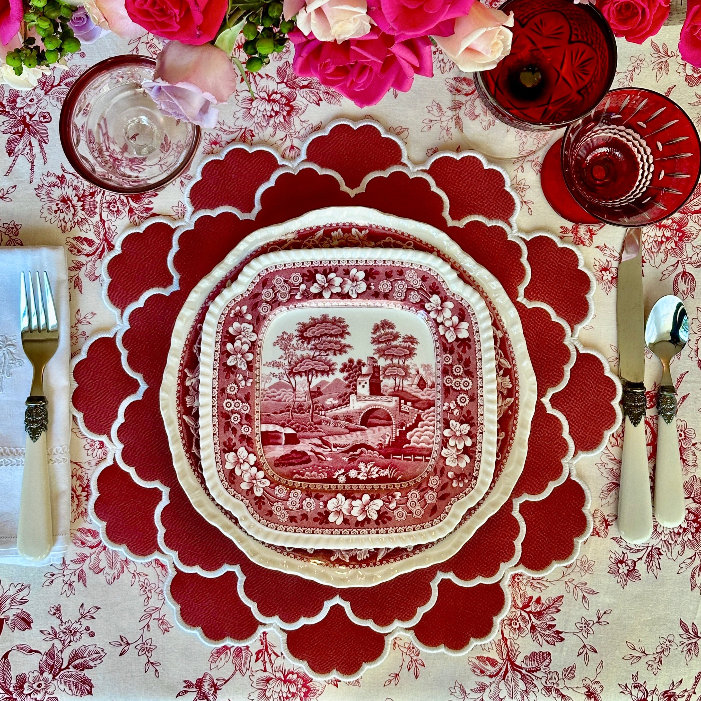TIMELESS RED SCALLOPED FAUX LEATHER PLACEMAT