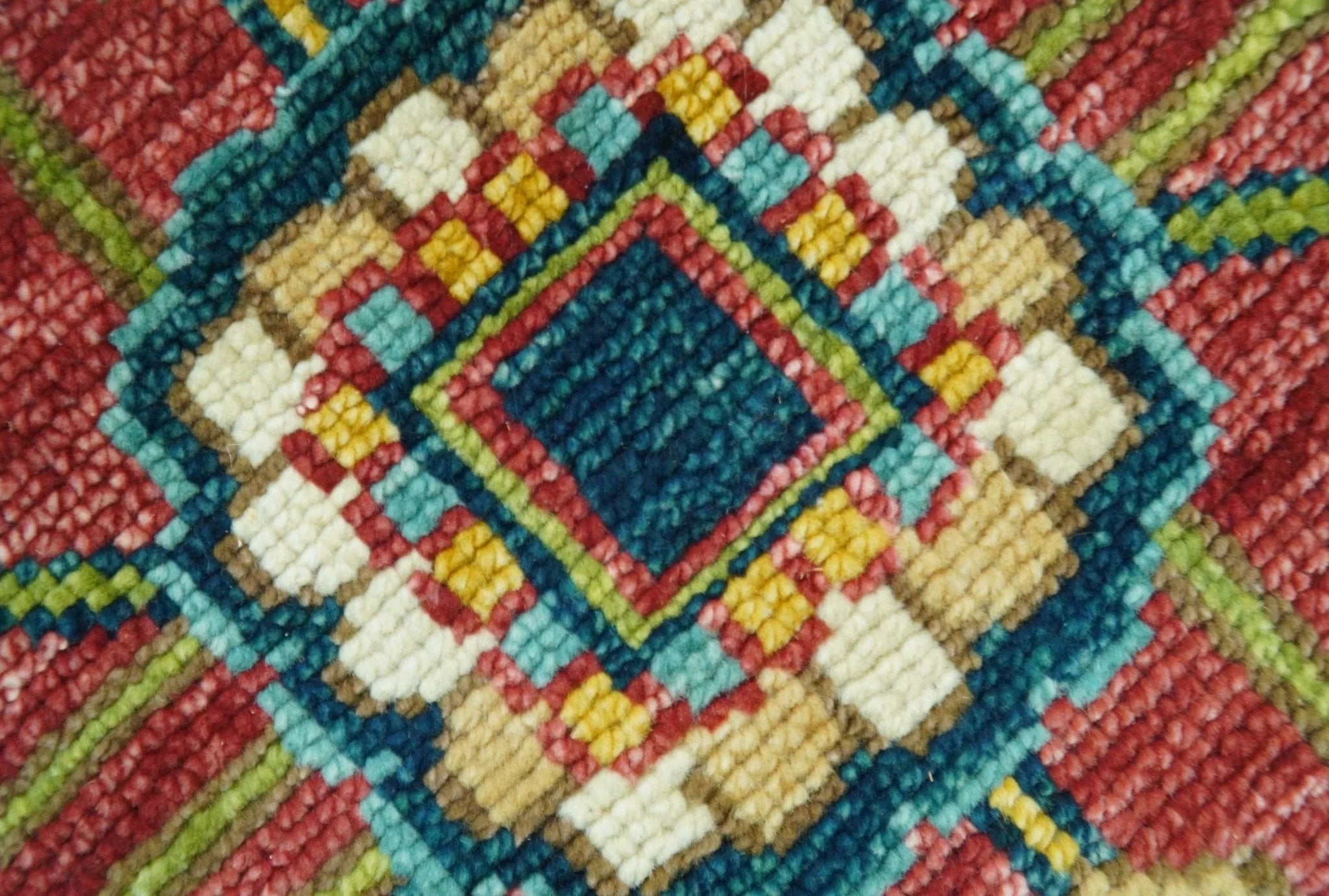 Custom Made Traditional Heriz Red And Ivory Hand Knotted Wool Rug - The Rug Decor